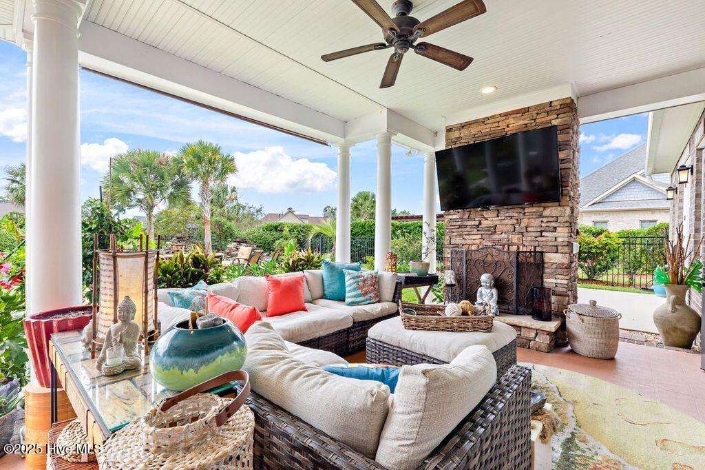 100547367 | Photo 47