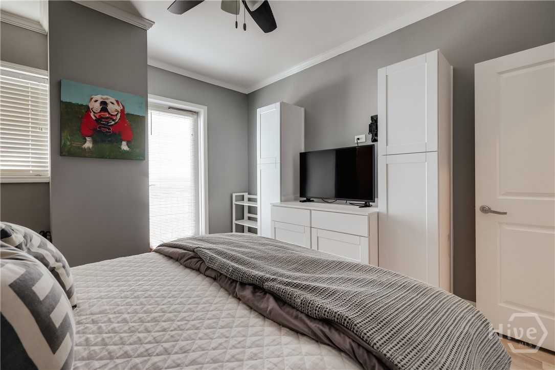 250 W Broad Street 801