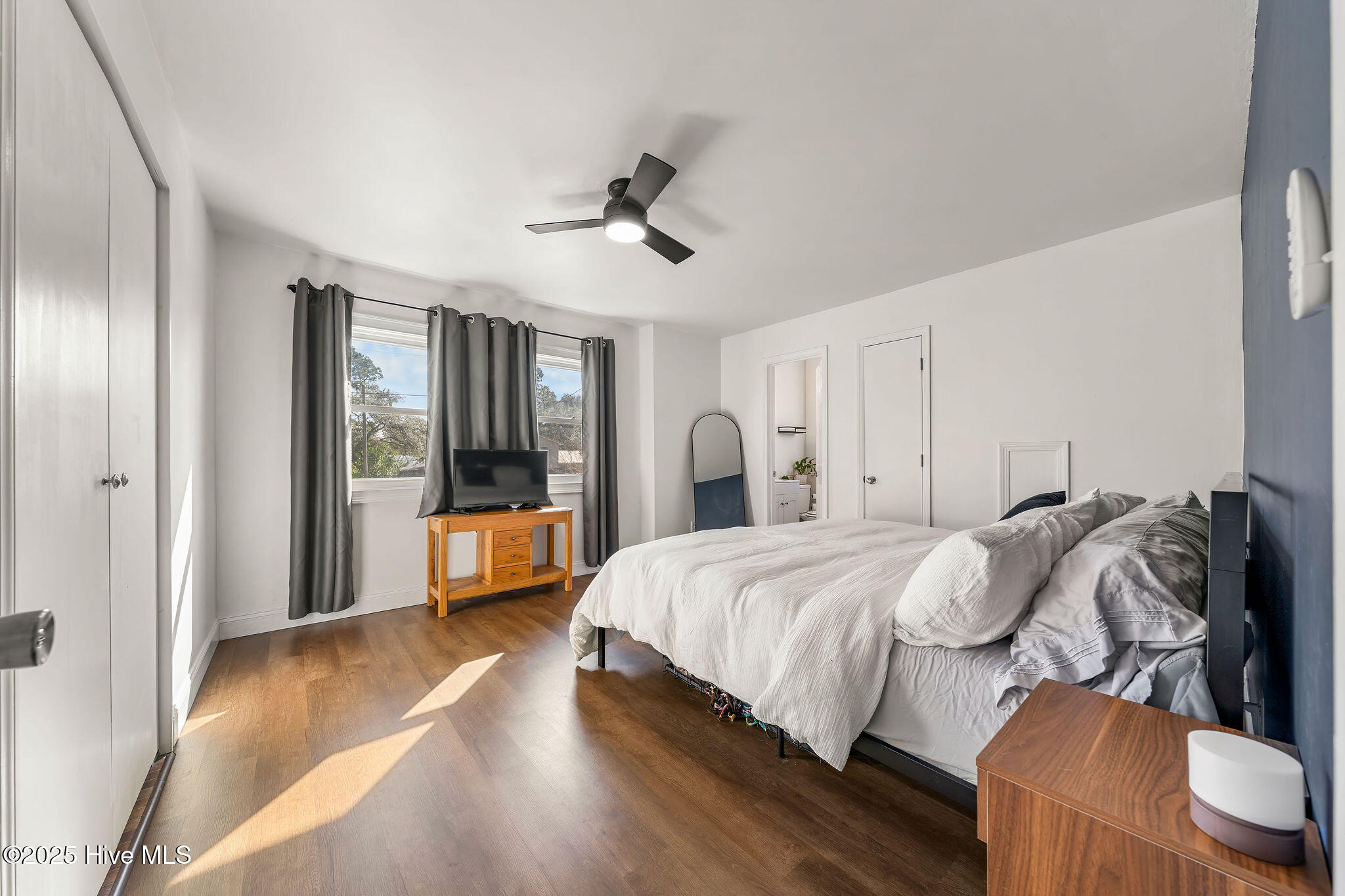 100544071 | Photo 23