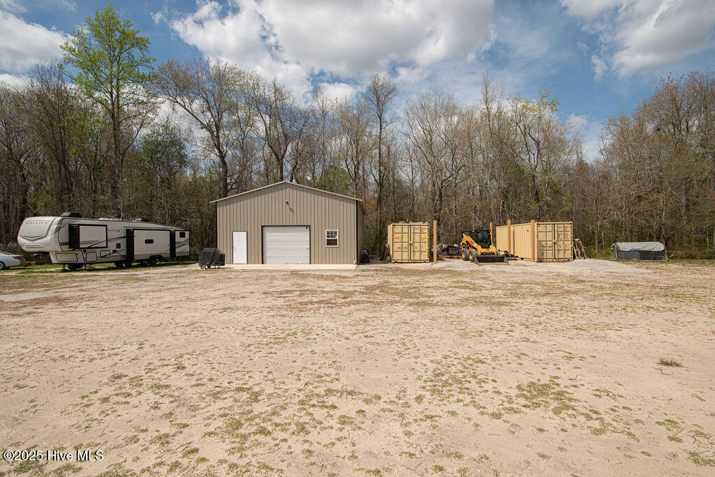 1560 White Oak River Road,Maysville