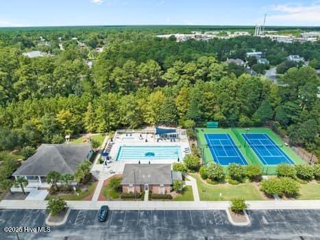 100546268 | Photo 11