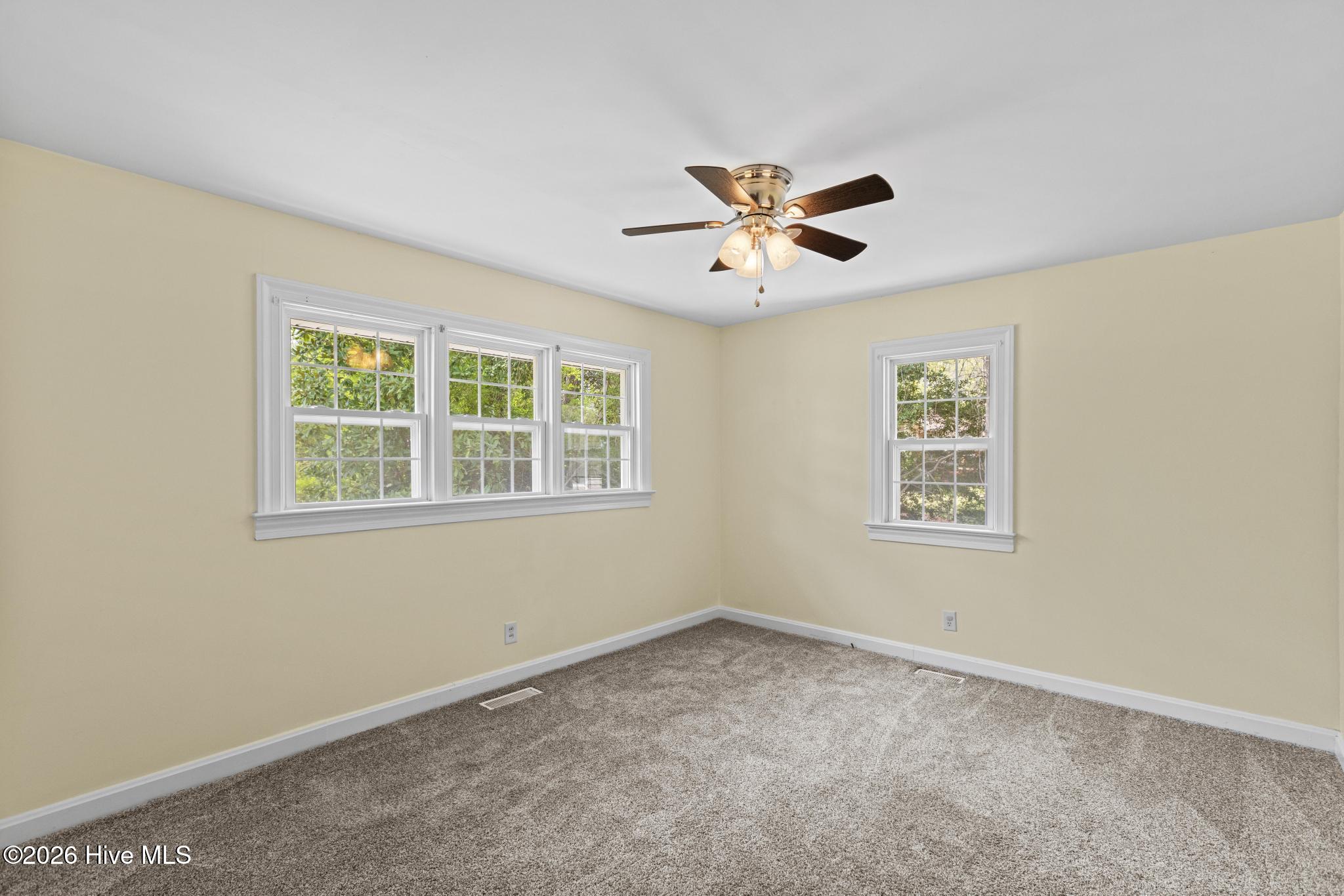 100562948 | Photo 21