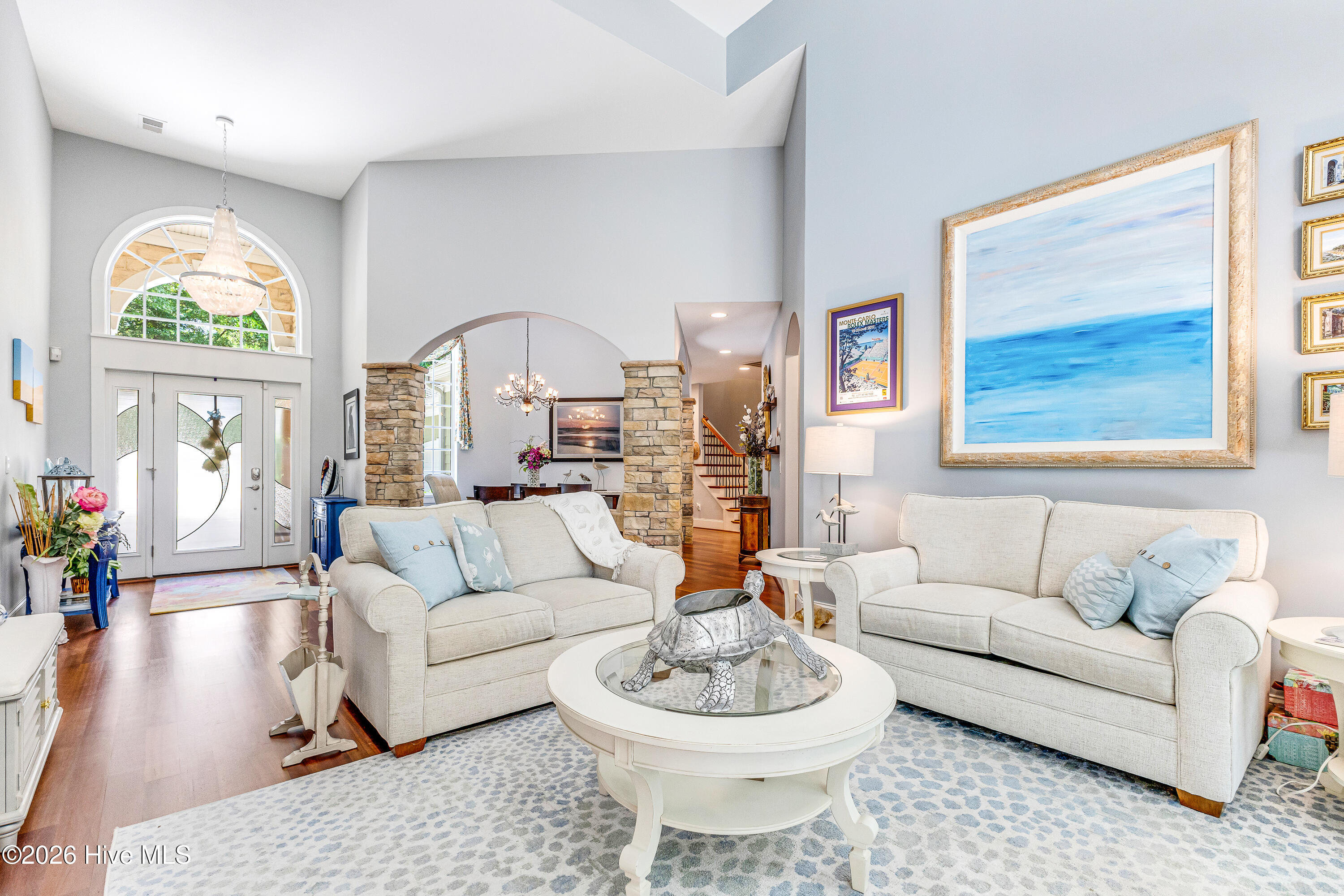 100570031 | Photo 12