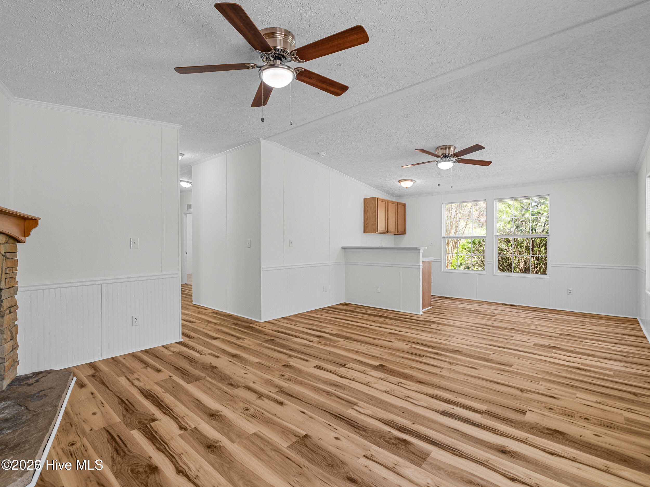 100560280 | Photo 39