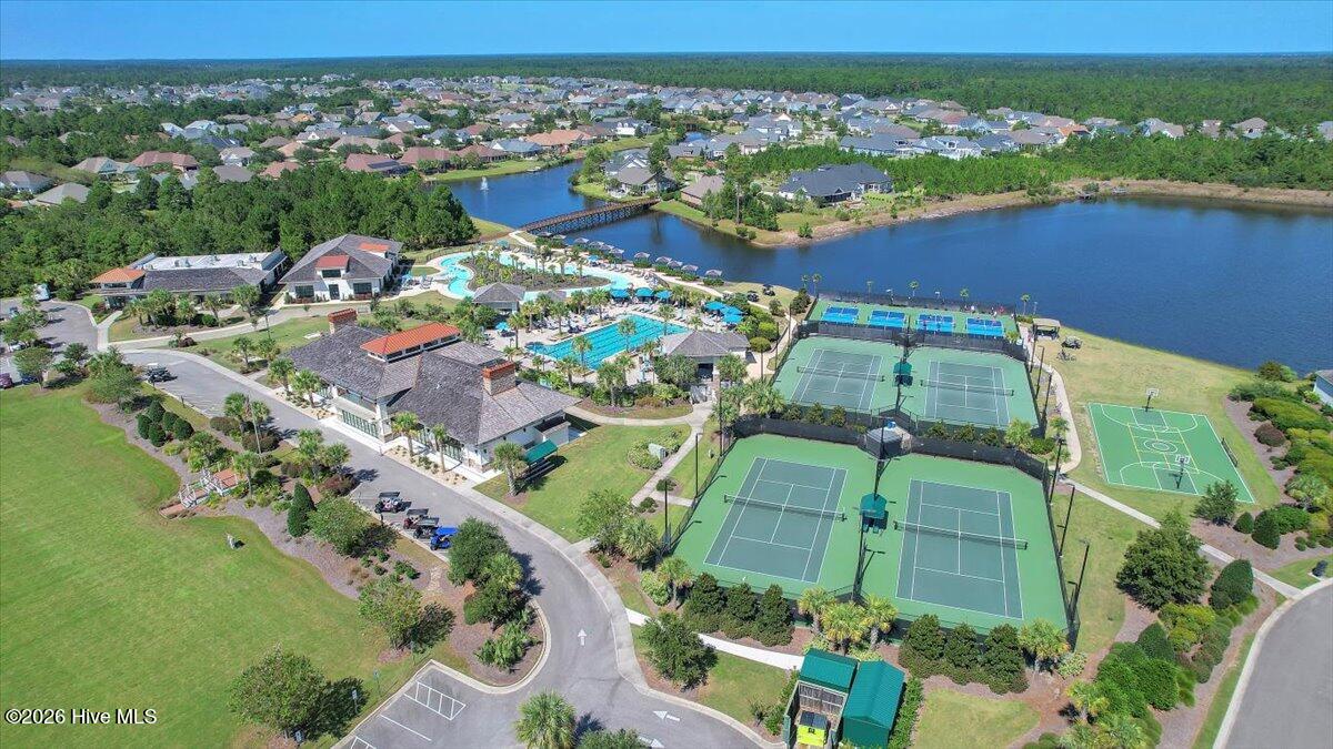 100552703 | Photo 60