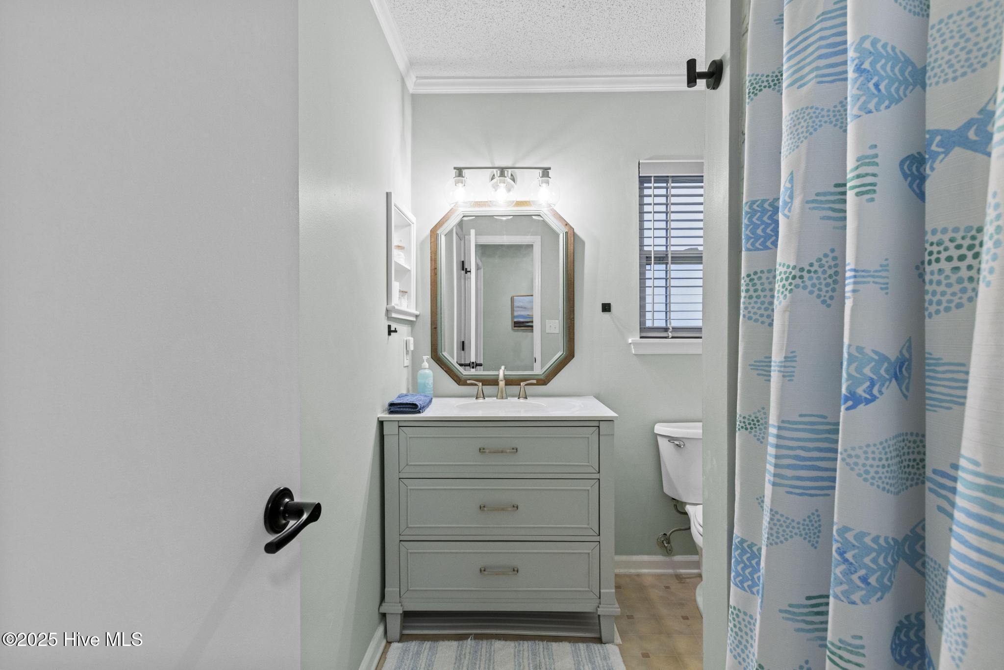 100525730 | Photo 18