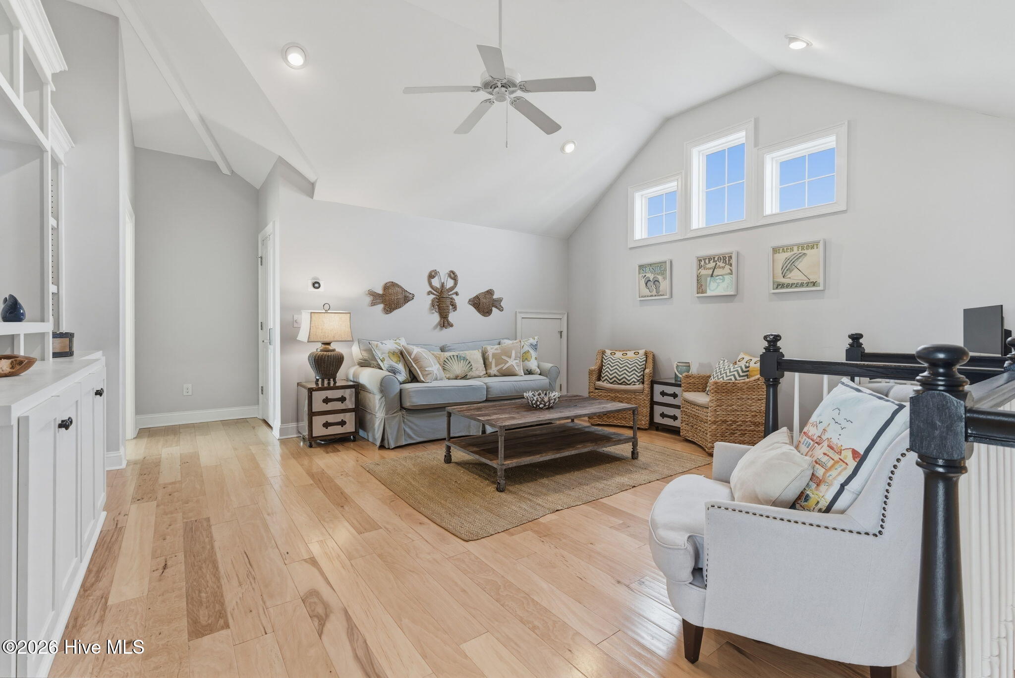 100555473 | Photo 37