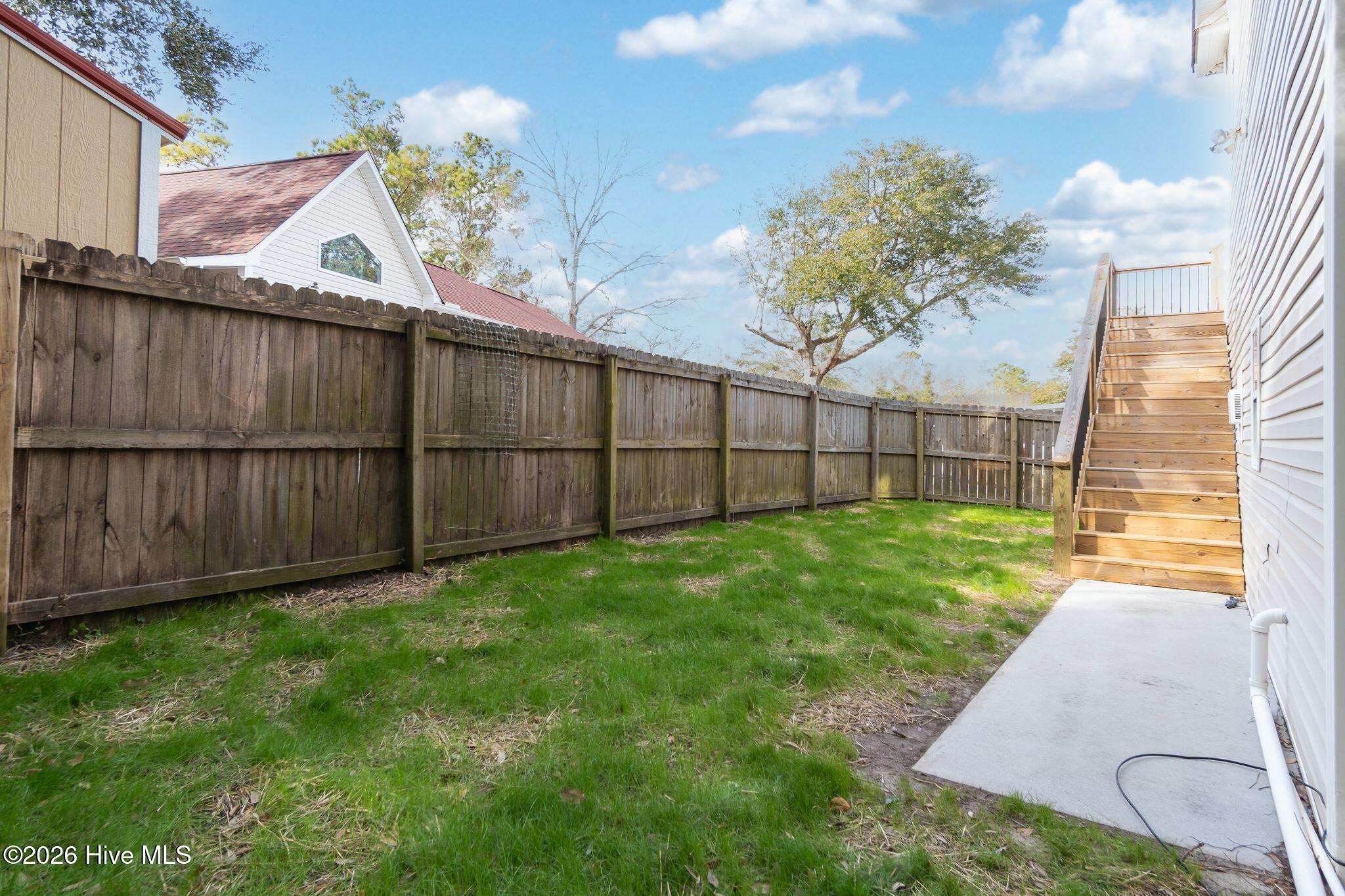 100555153 | Photo 40