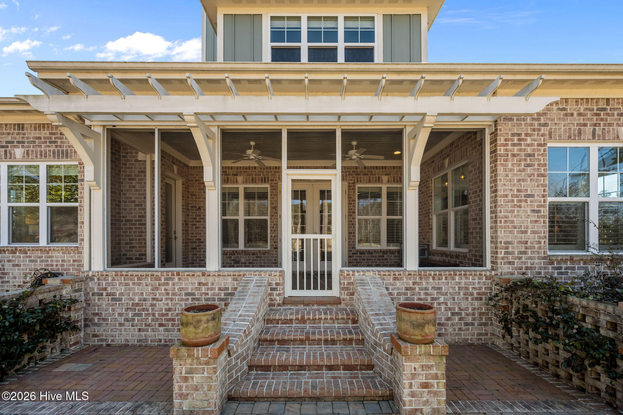 100554318 | Photo 54