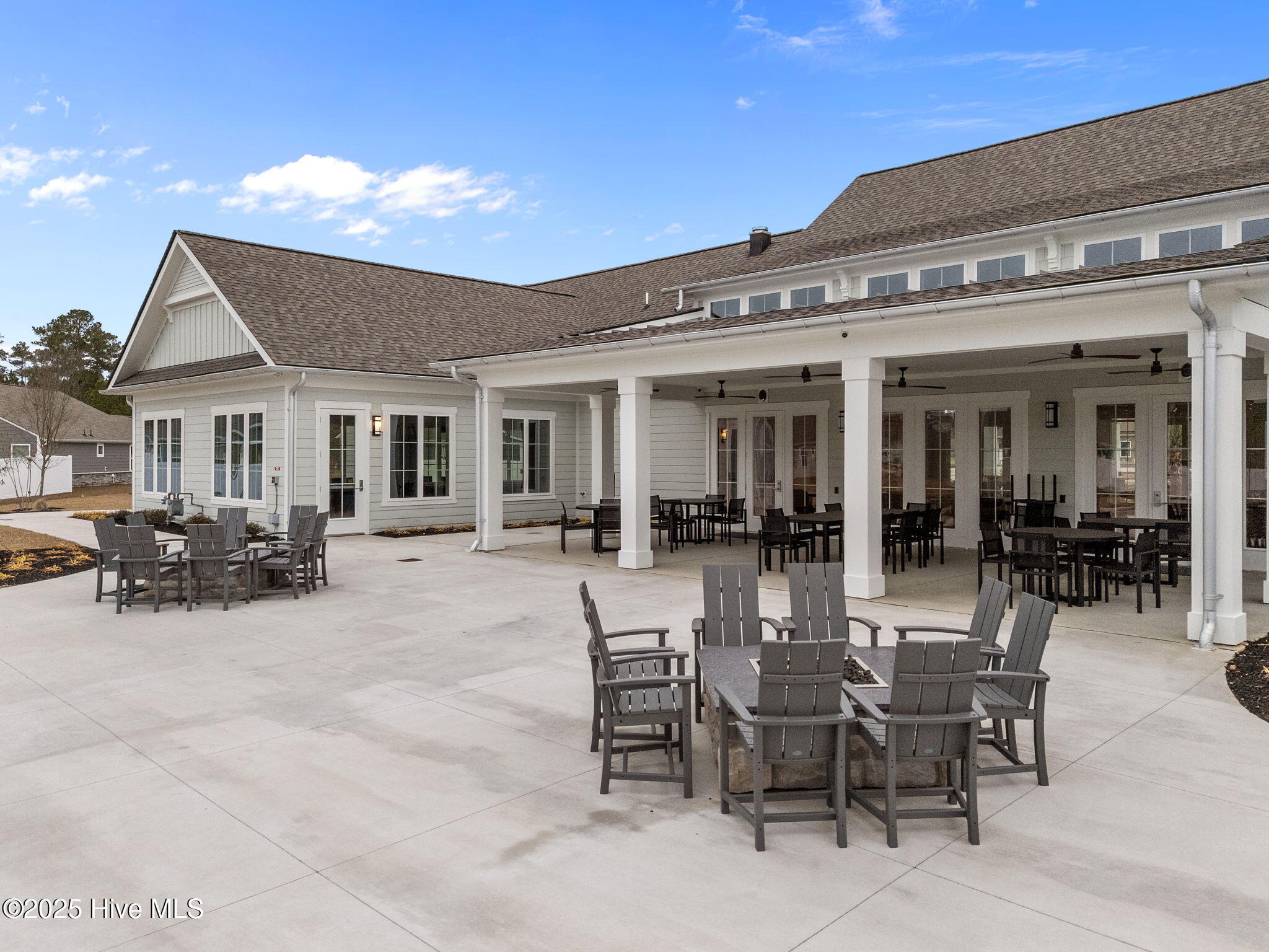 100546281 | Photo 38