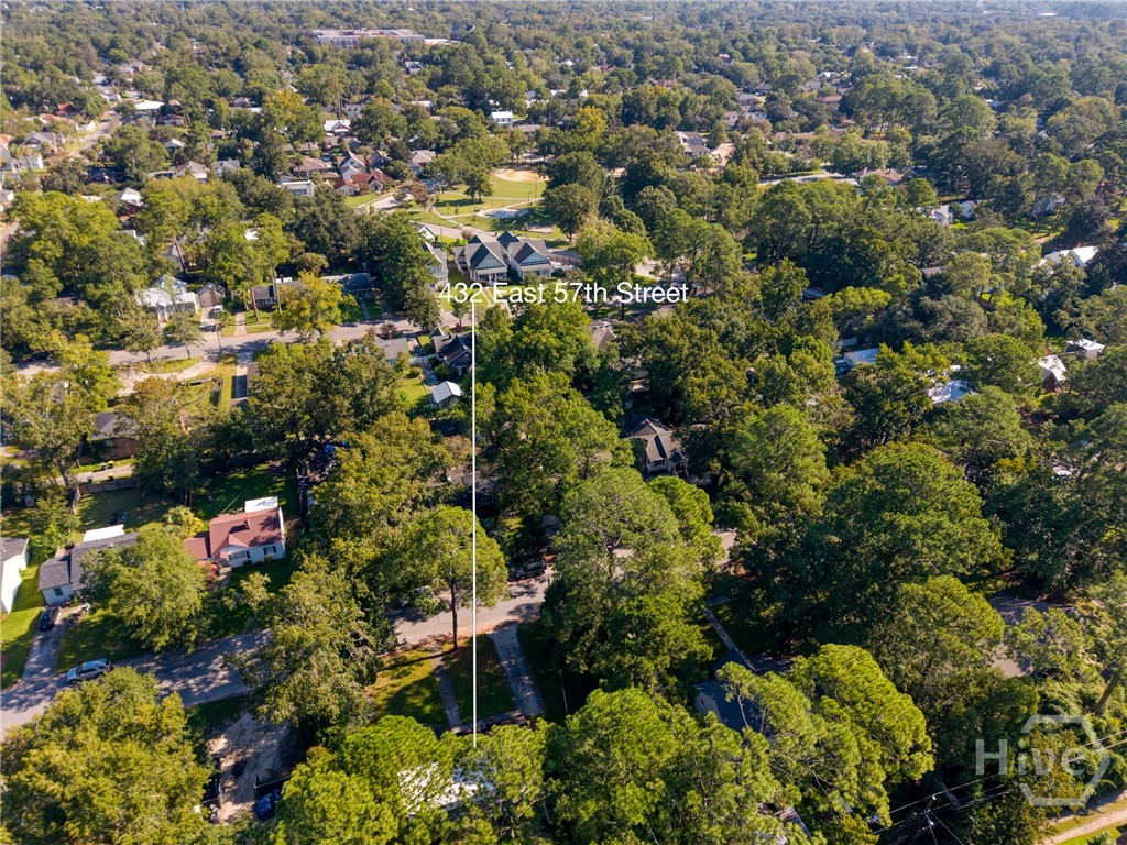 steps from Hull park