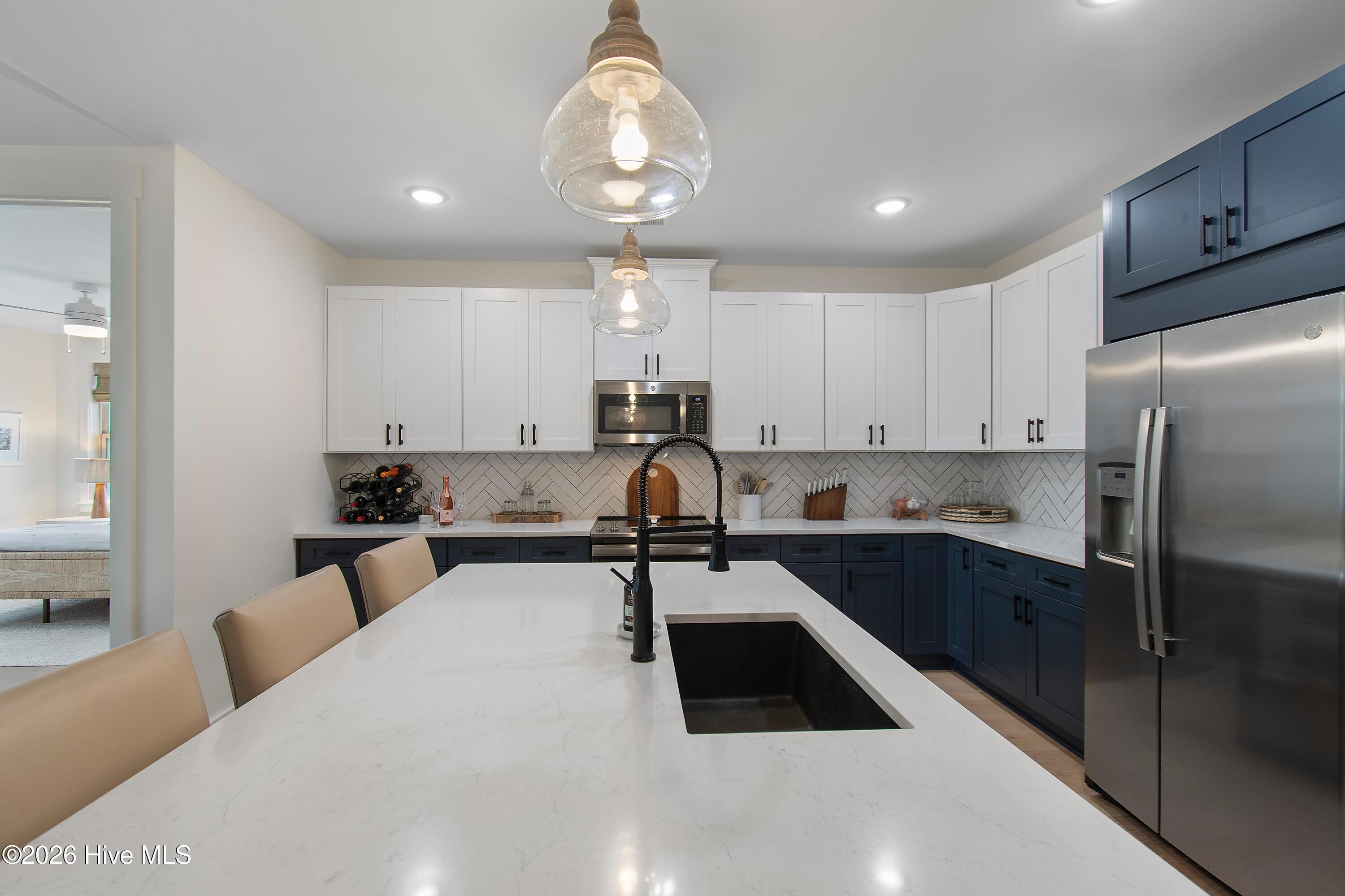 100555931 | Photo 13