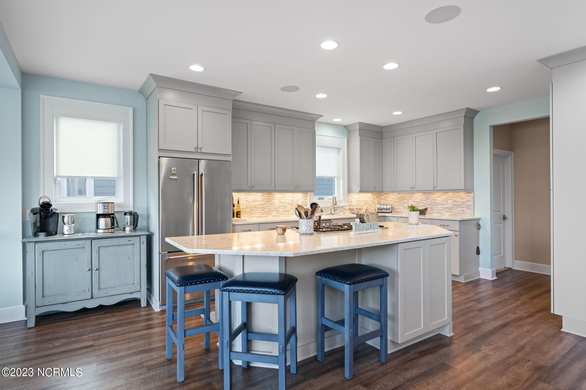 100568274 | Photo 17