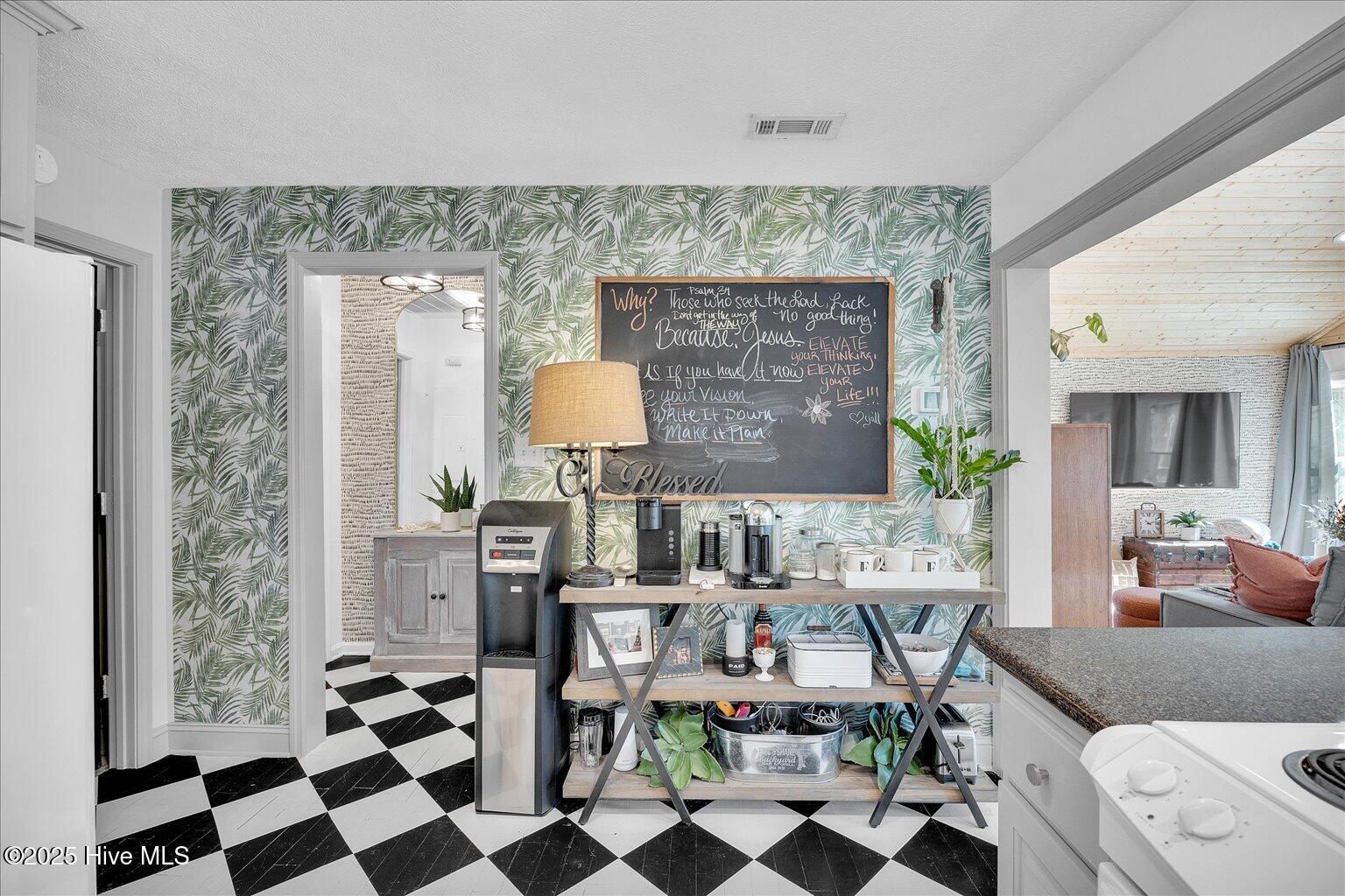 100555399 | Photo 20