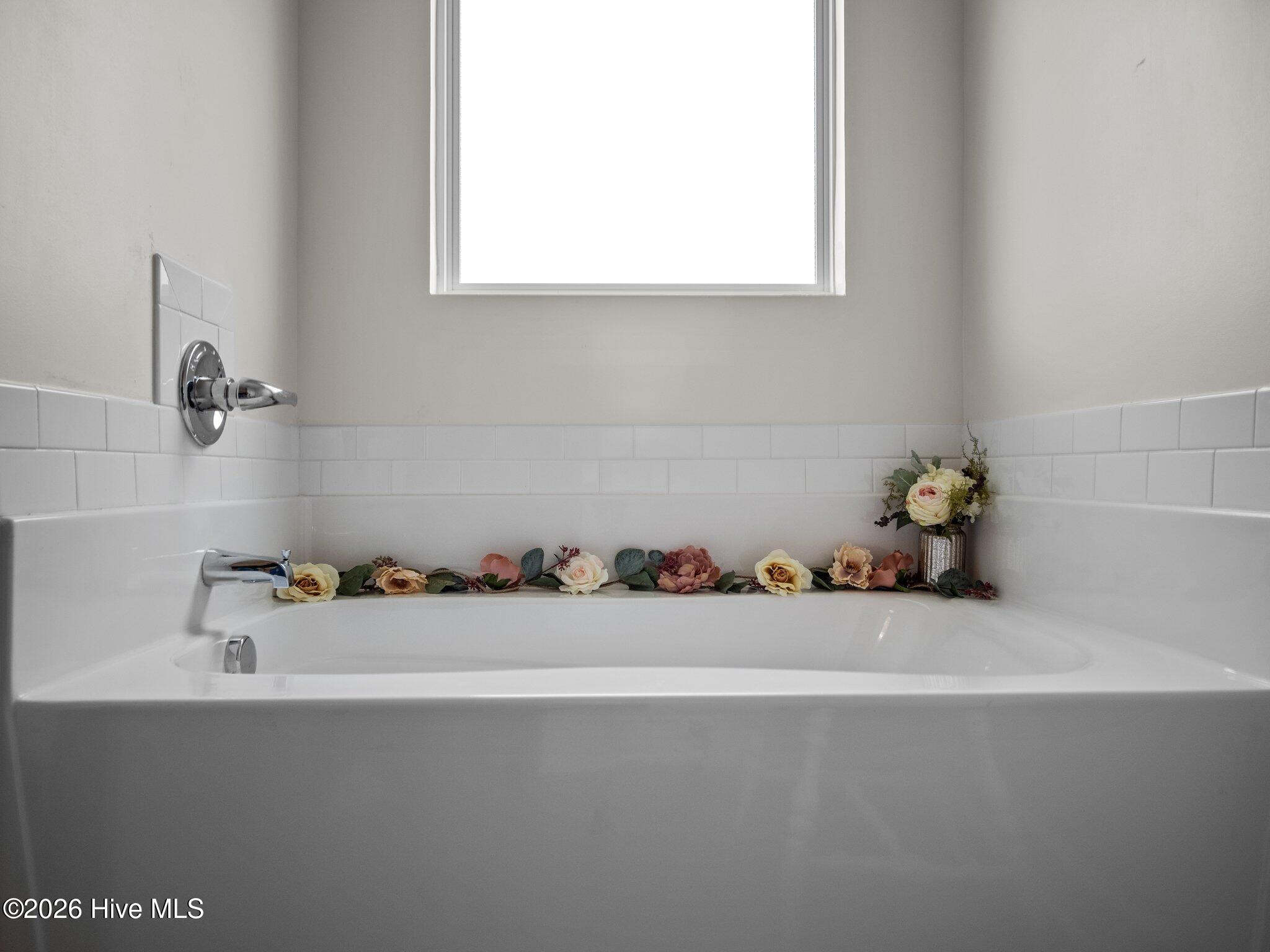 100561868 | Photo 32