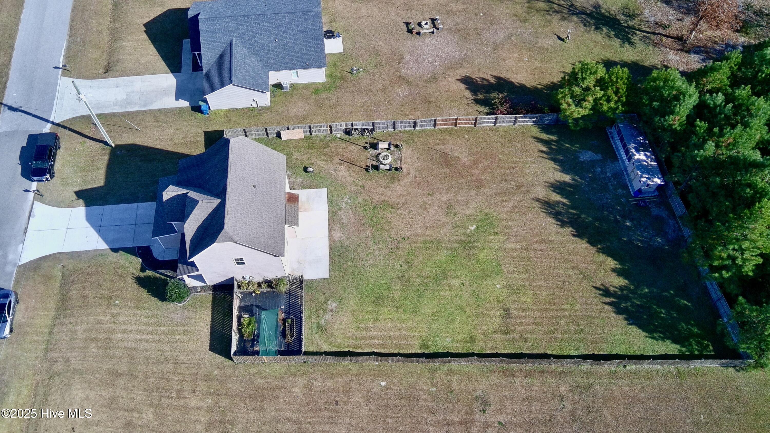 100542600 | Photo 43