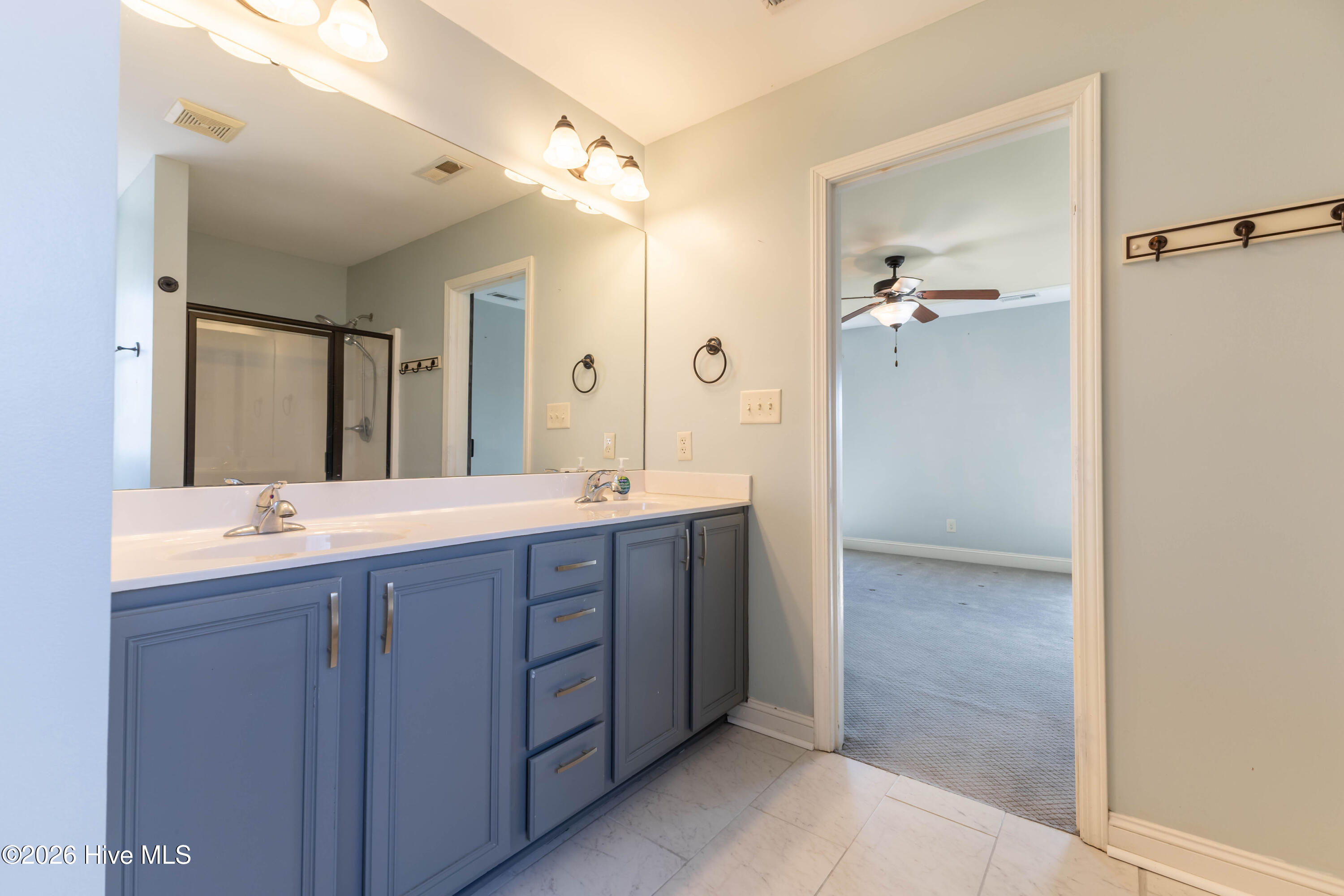 100542008 | Photo 20