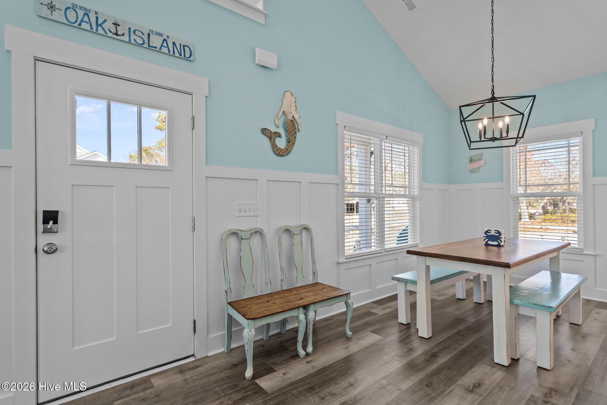 100552076 | Photo 12