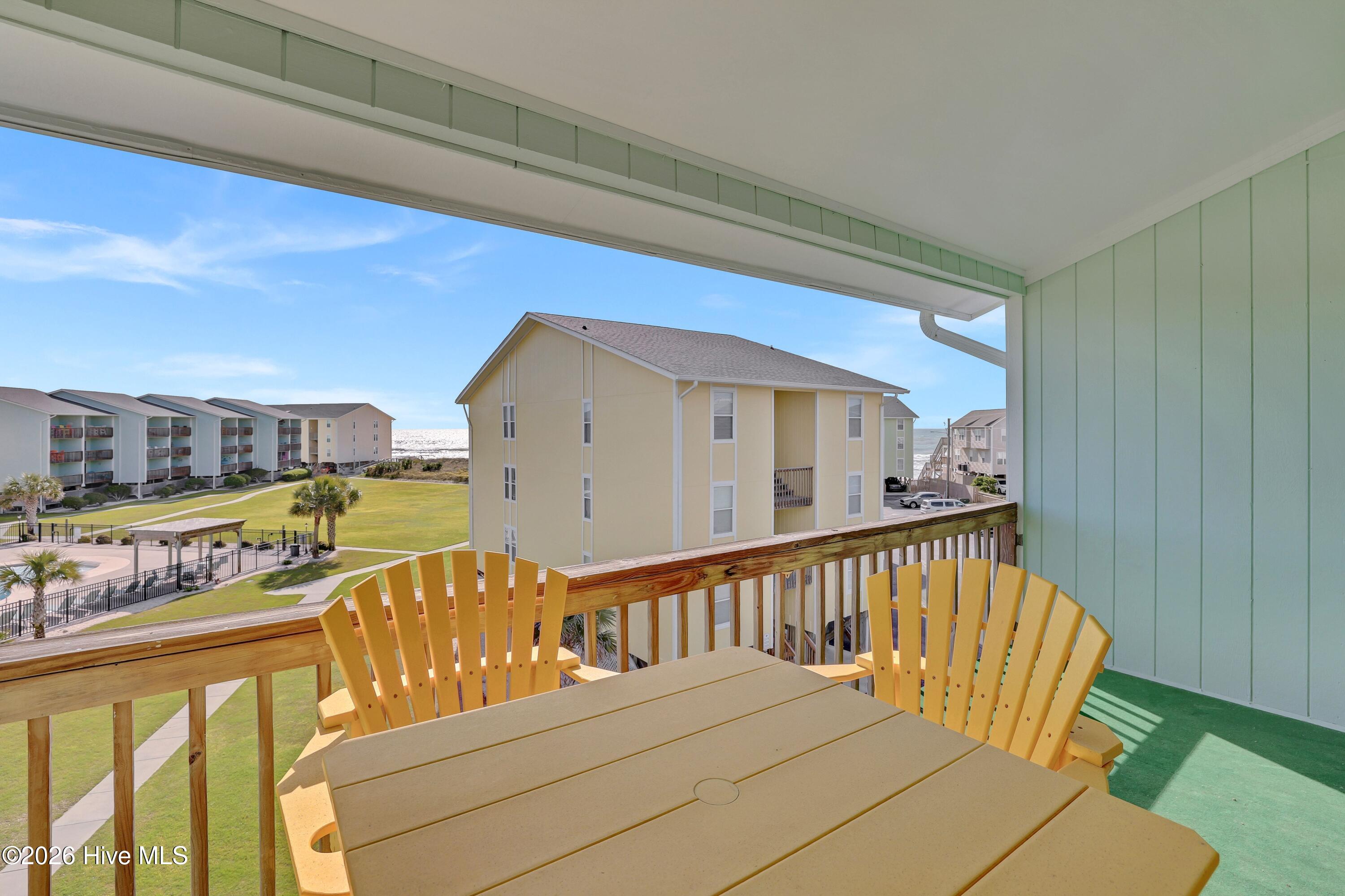 918 N New River Drive UNIT 331, Surf City, NC, 28445