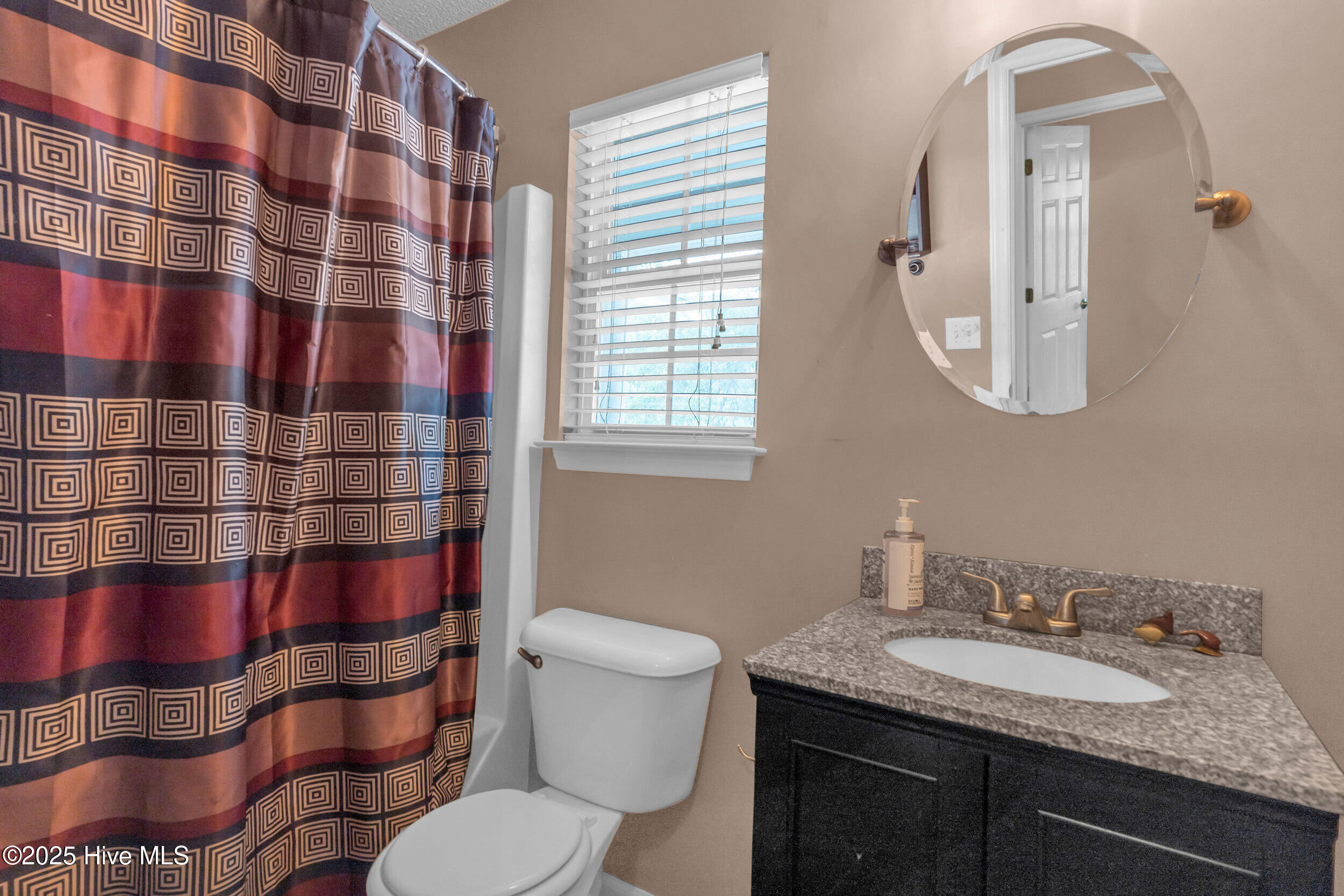 100524404 | Photo 13