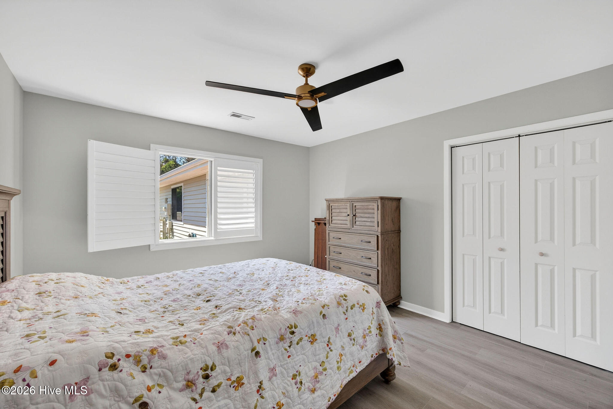 100563726 | Photo 30