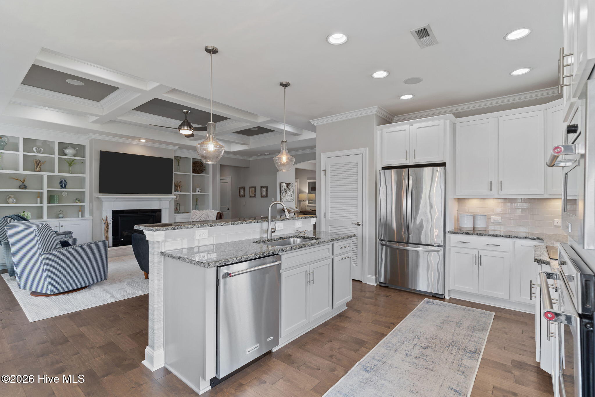 100560533 | Photo 10