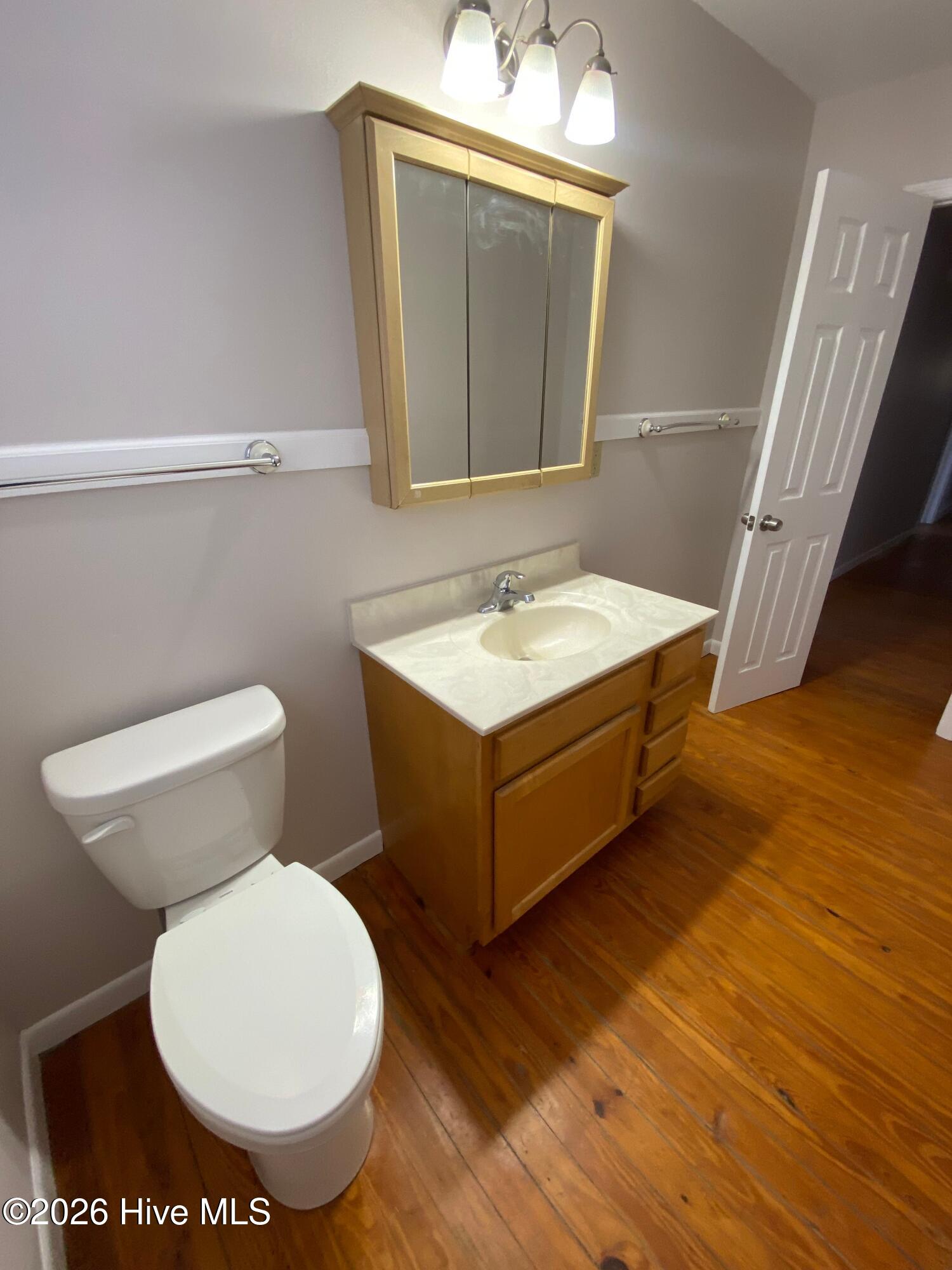 100565723 | Photo 21