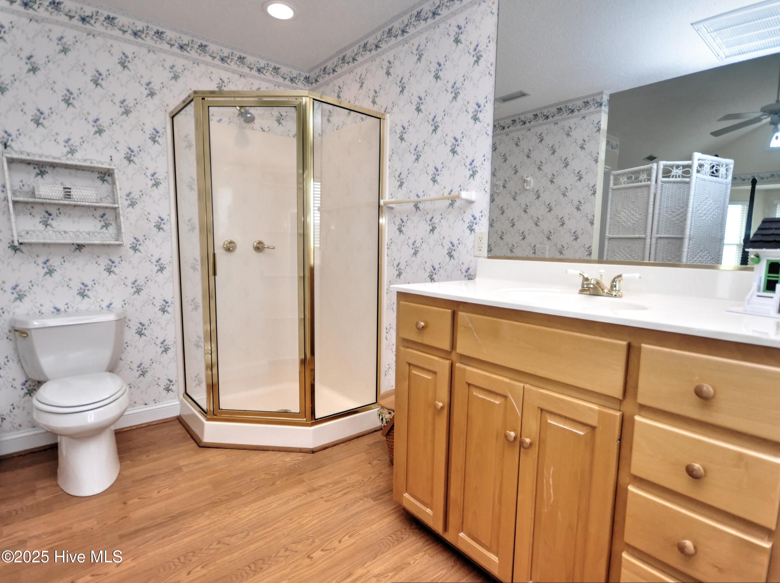 100538748 | Photo 28