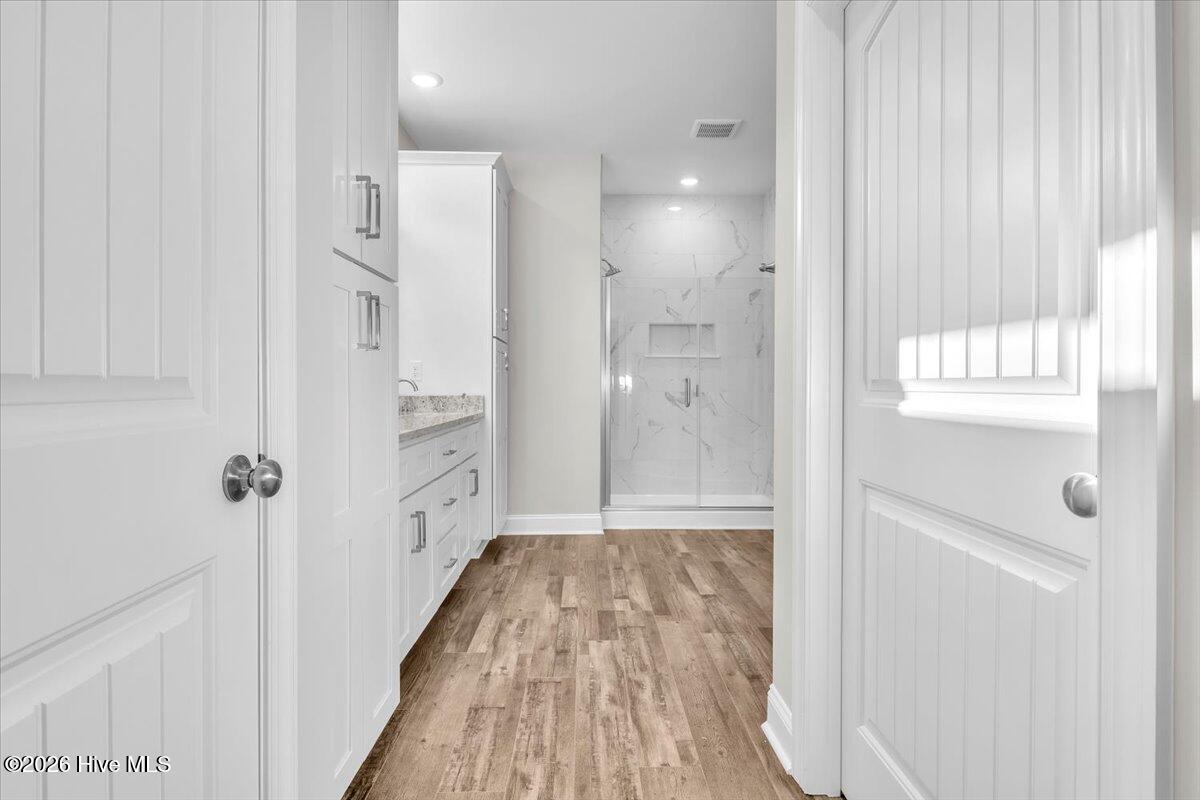 100551453 | Photo 14