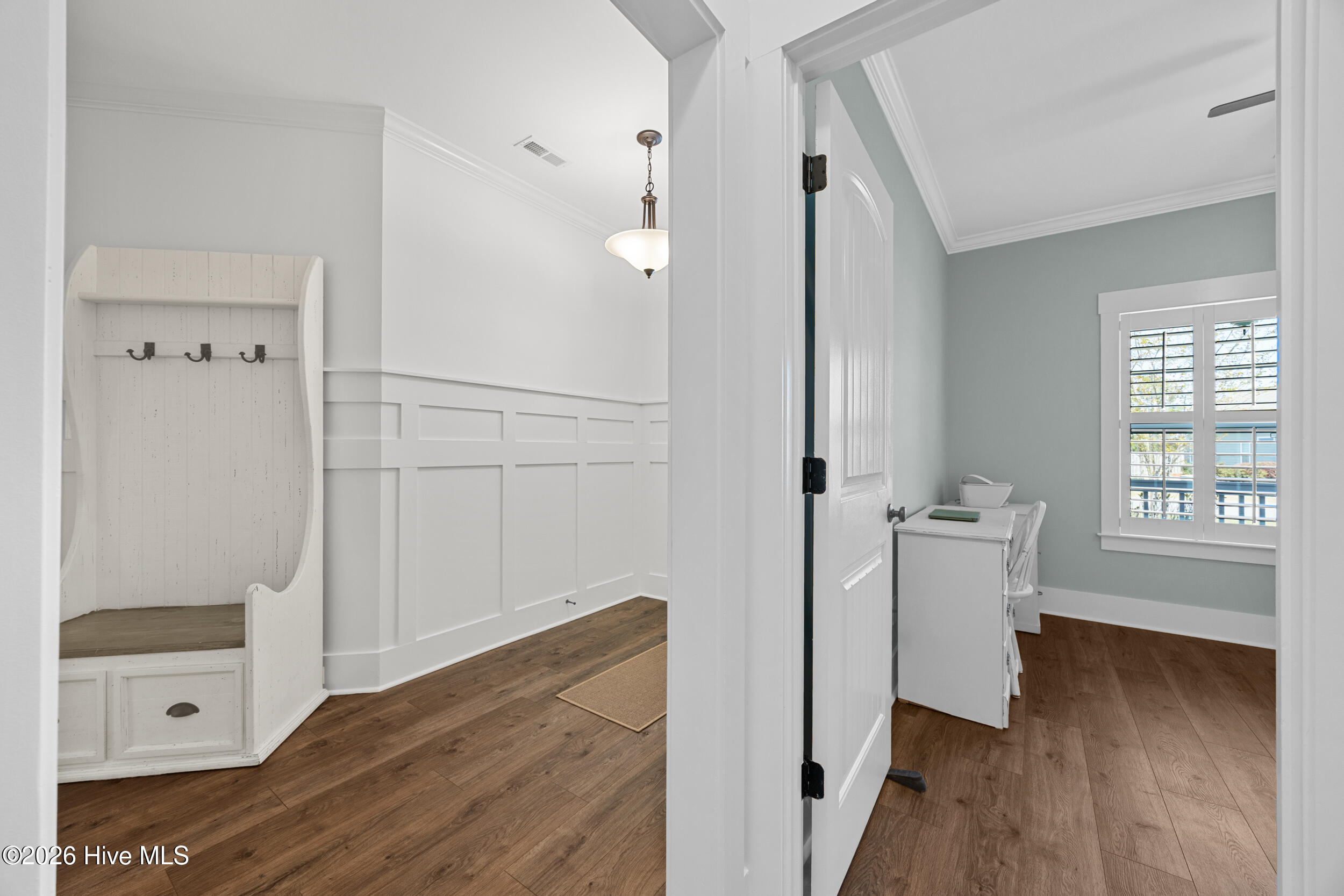 100564447 | Photo 25