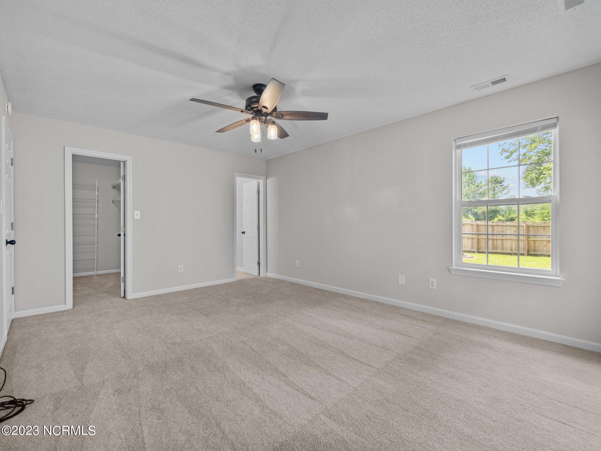 100556244 | Photo 28