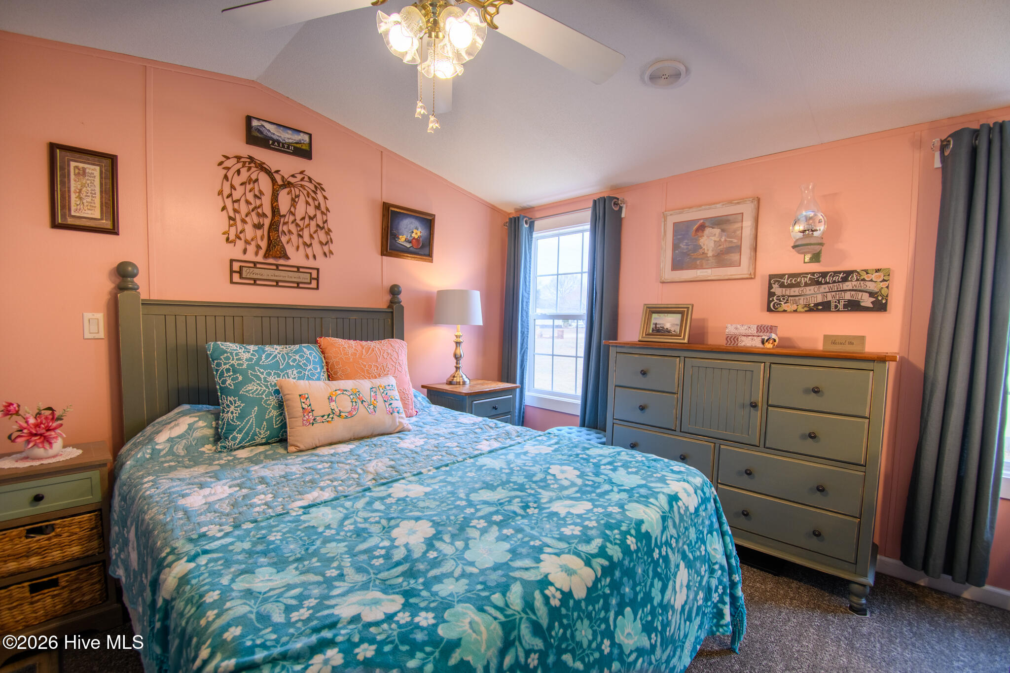 100558747 | Photo 21