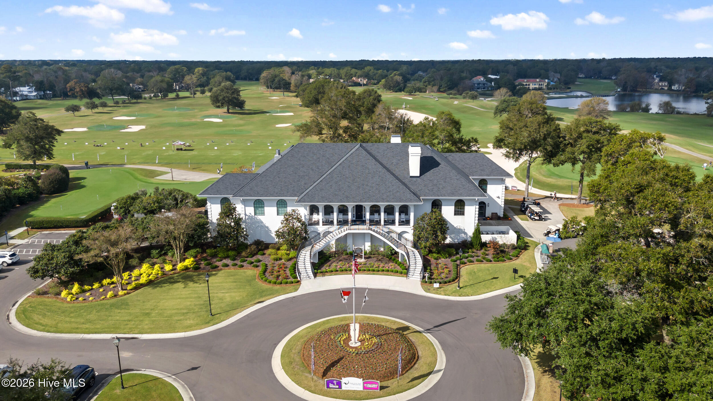 100558657 | Photo 74