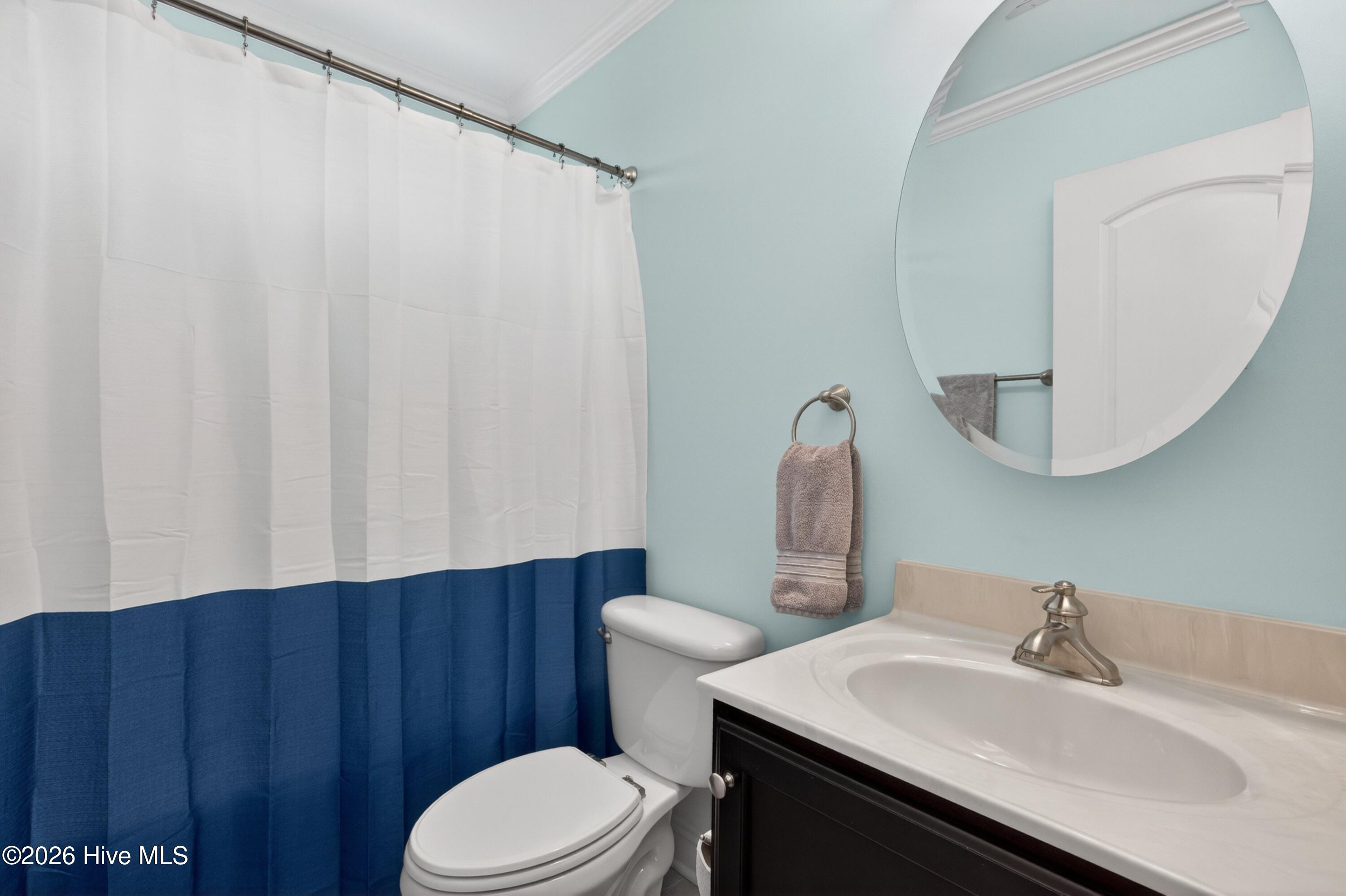 100566210 | Photo 24