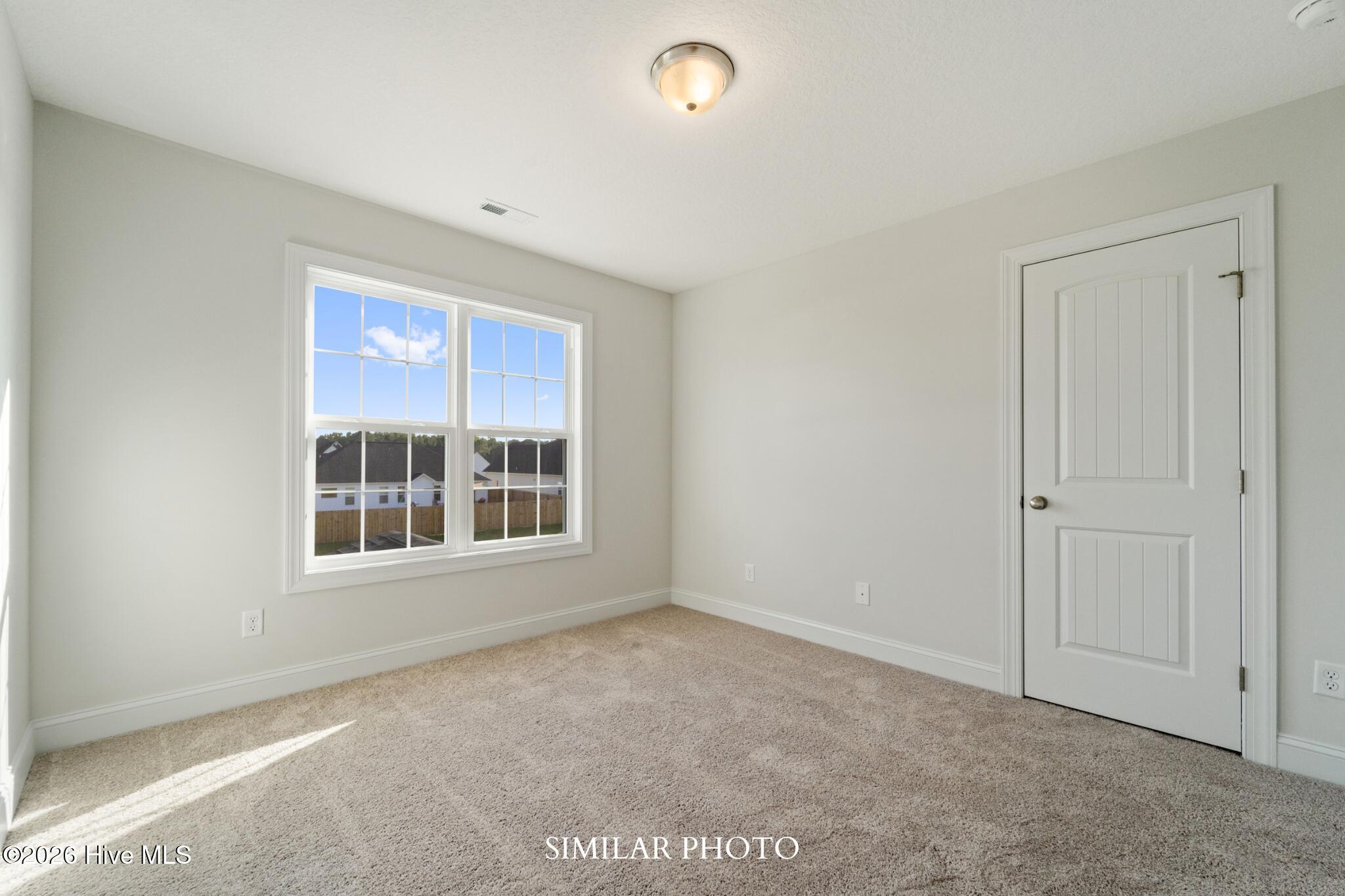 100561558 | Photo 25