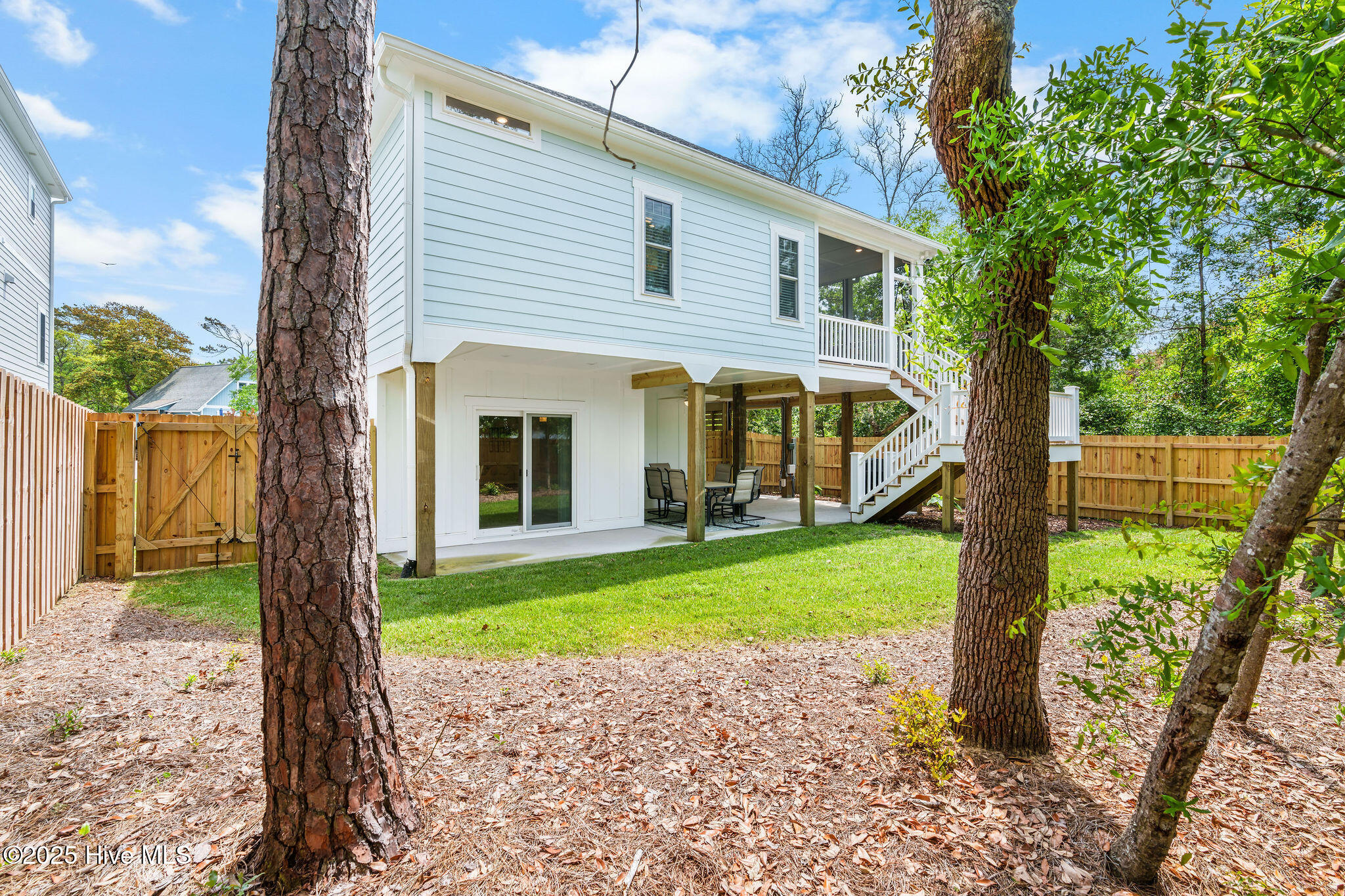 100555658 | Photo 56