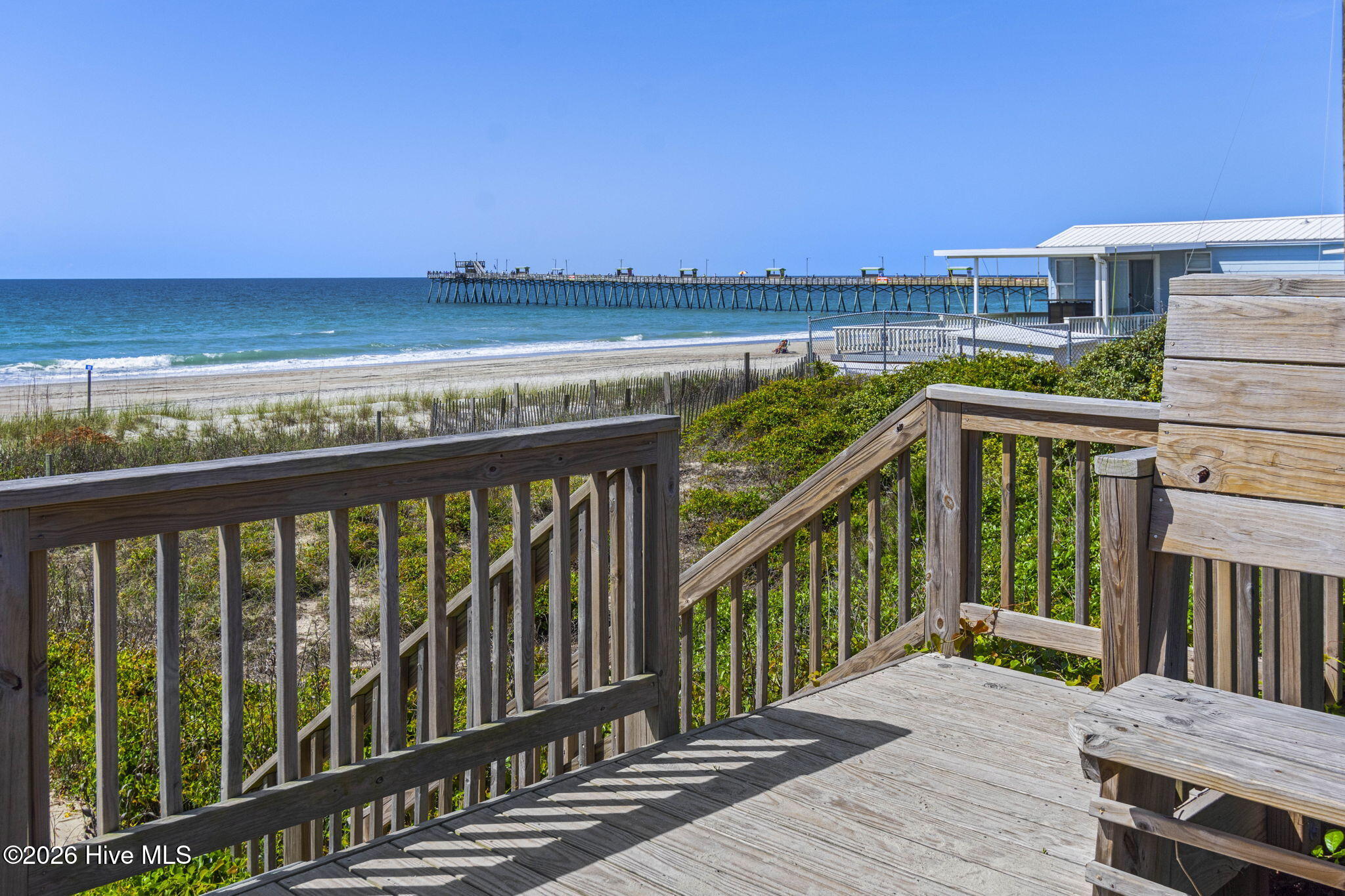 100565691 | Photo 70