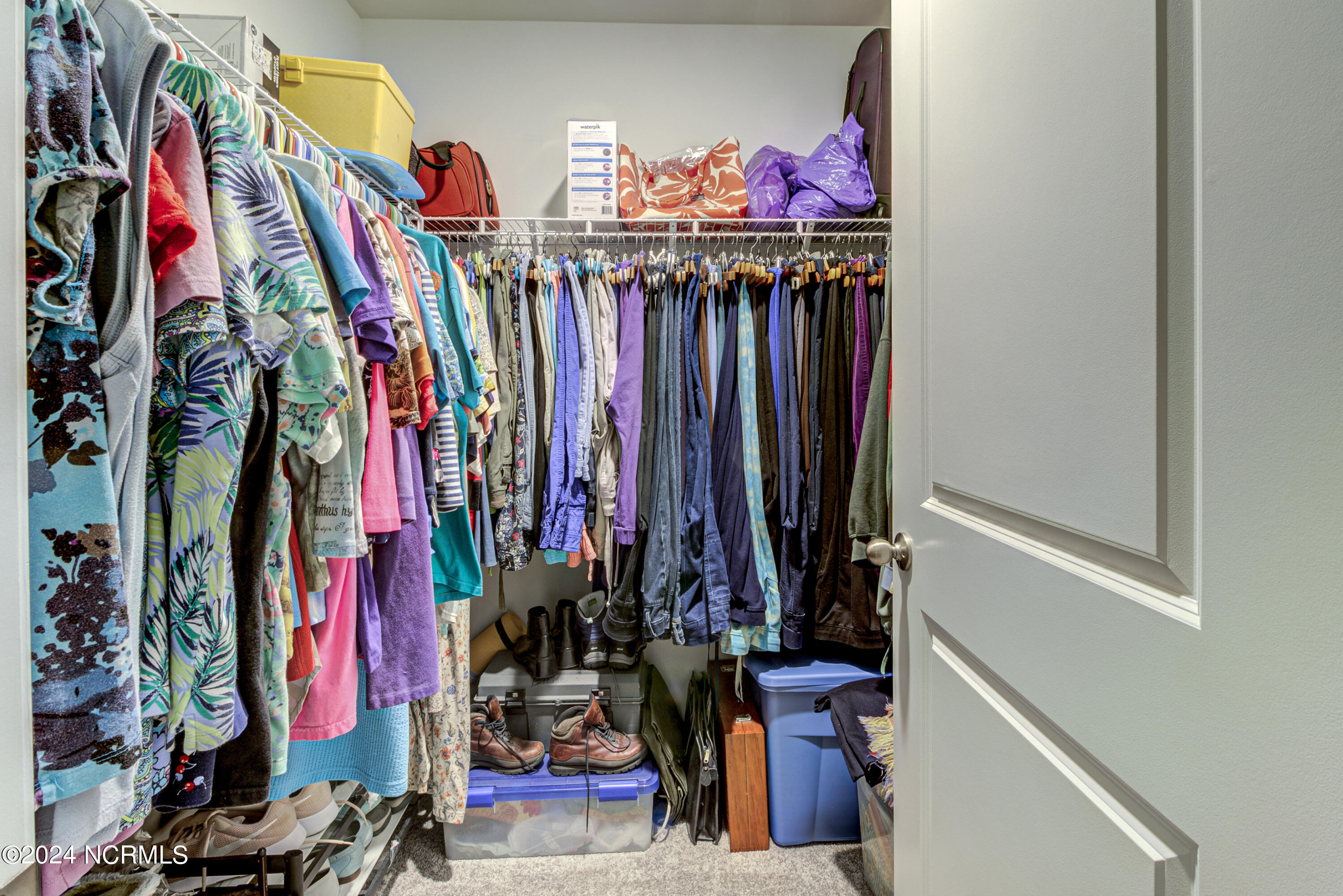 100563722 | Photo 24