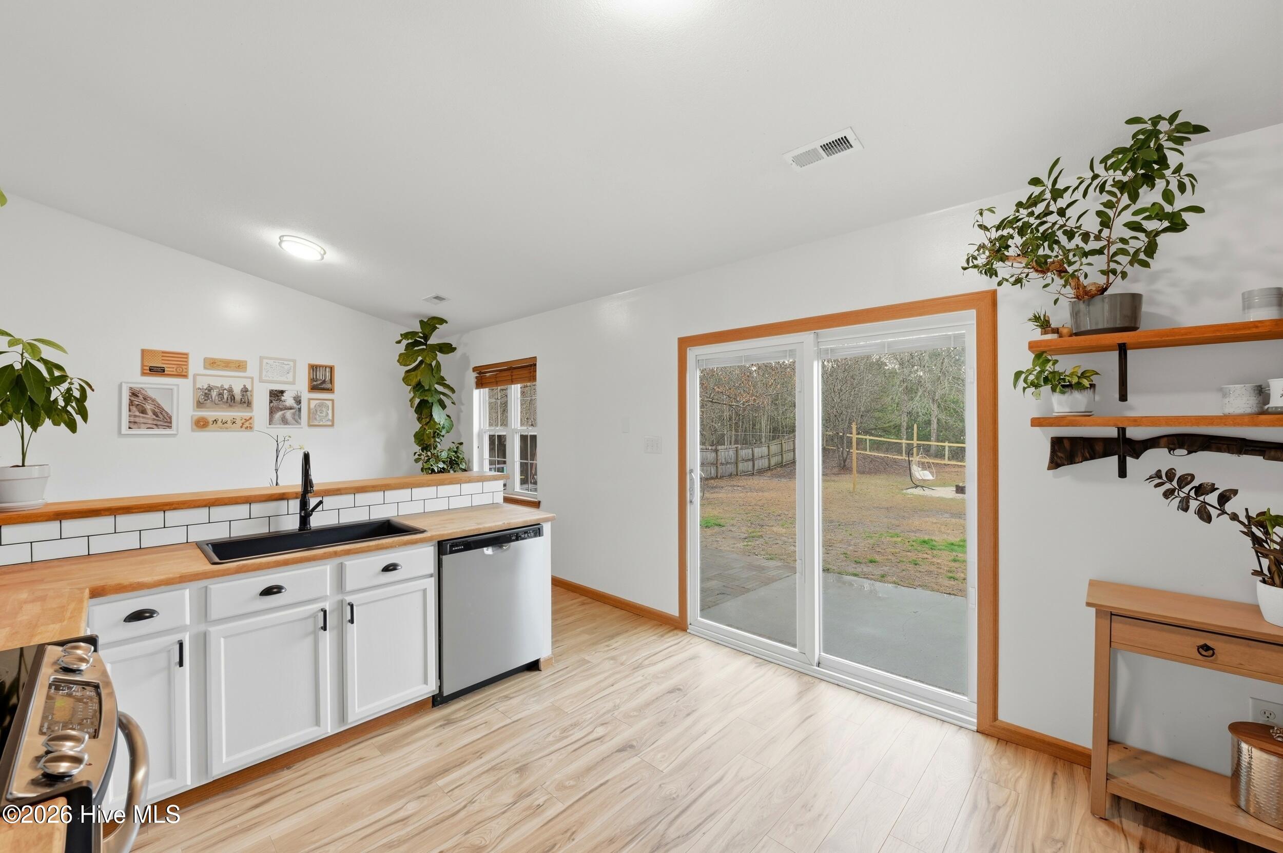 100557508 | Photo 13