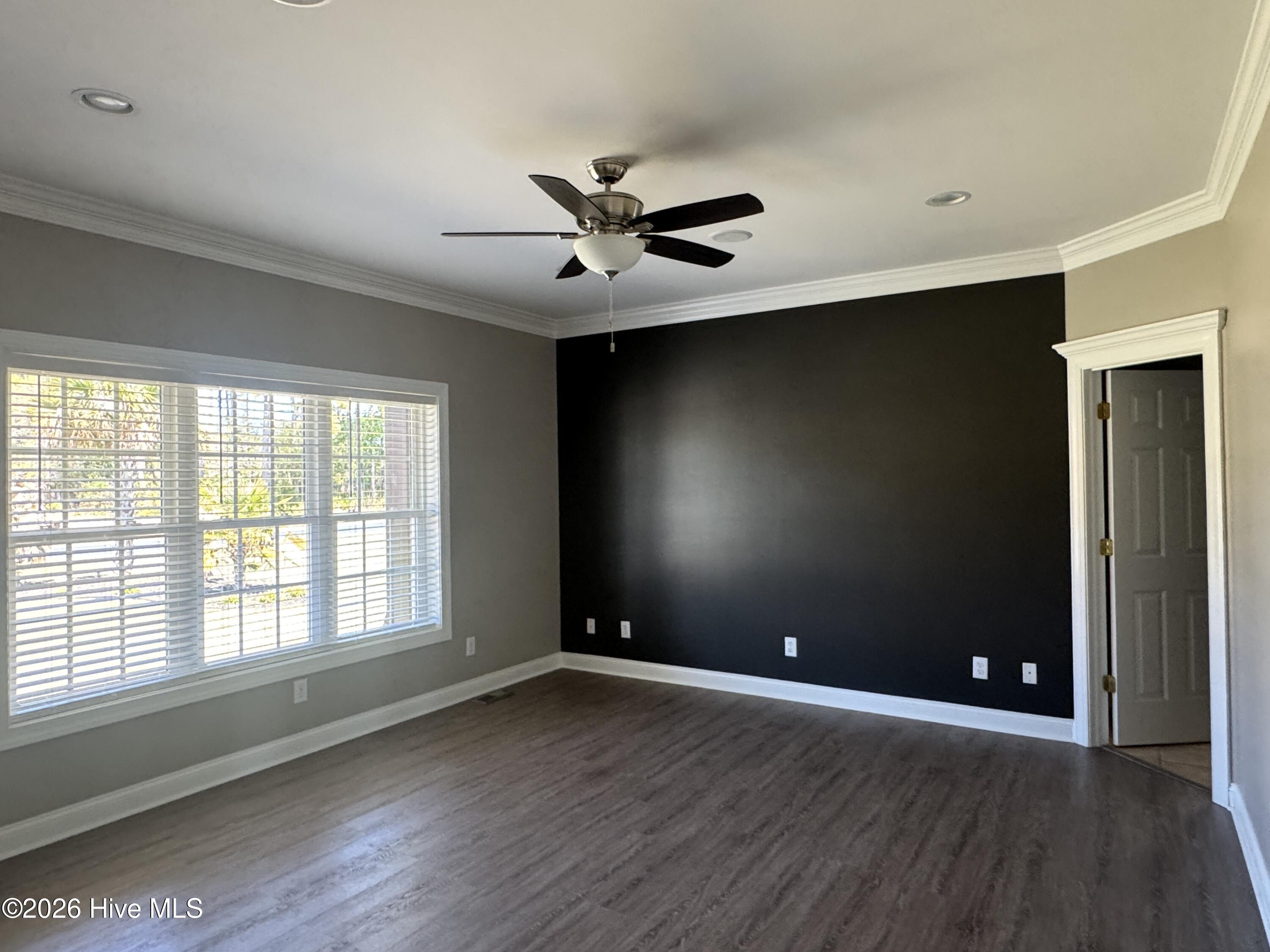 100567505 | Photo 14