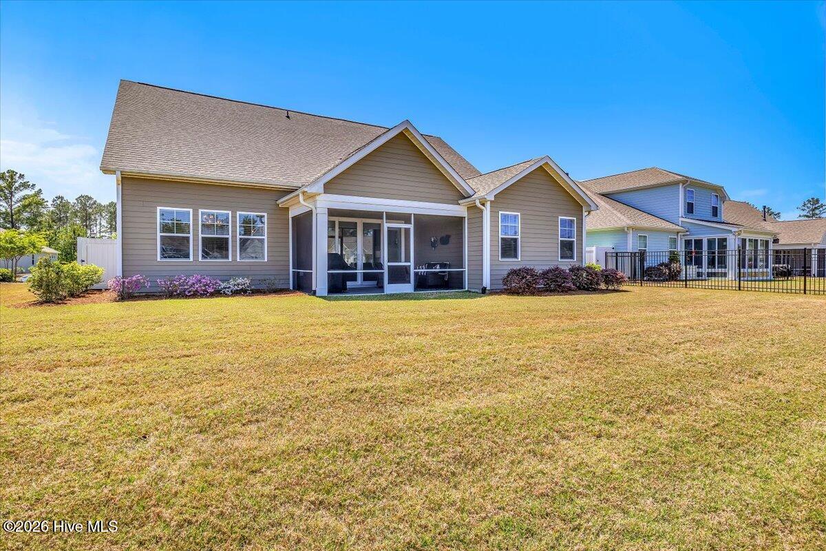 100569276 | Photo 50