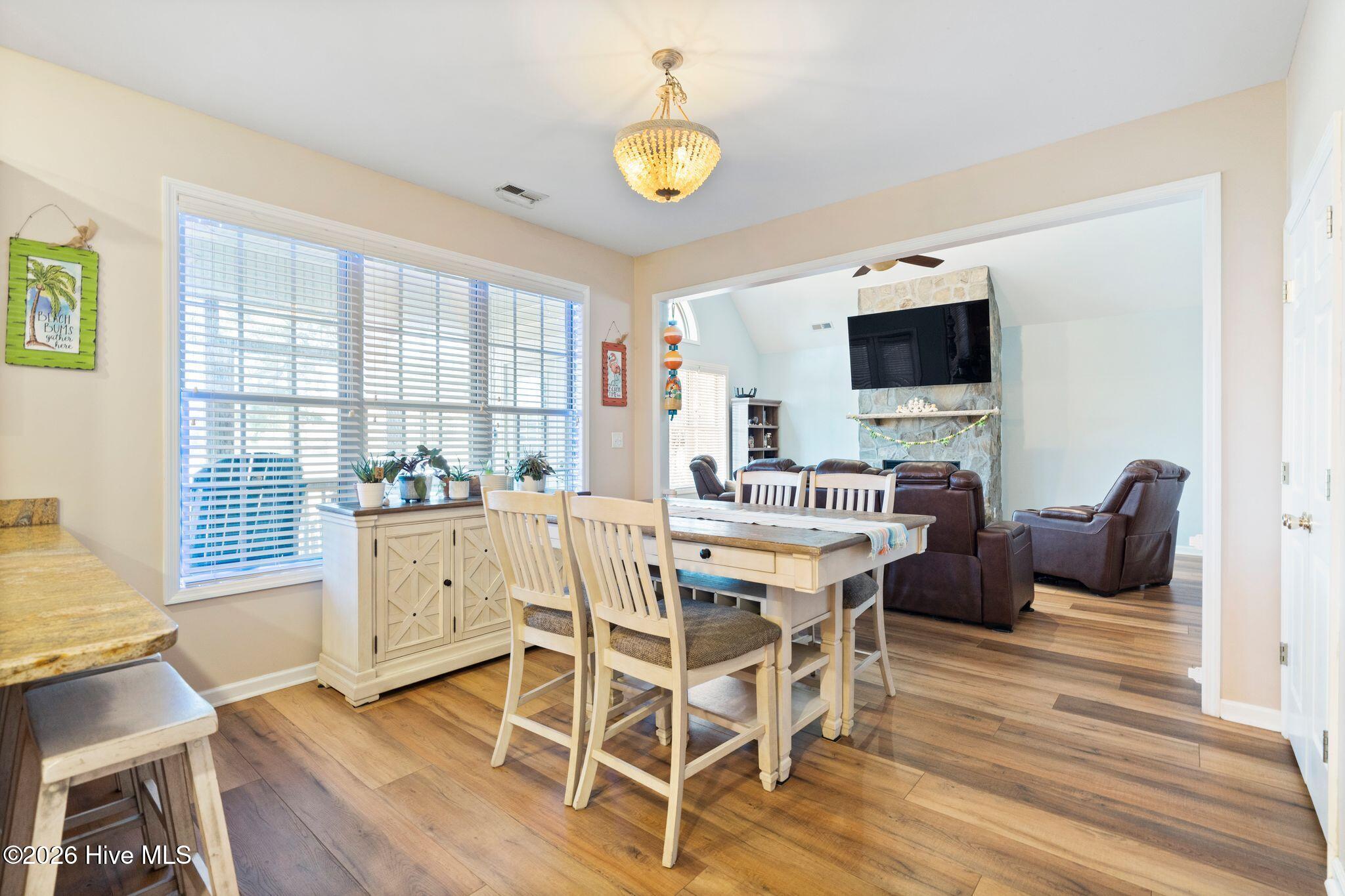 100554284 | Photo 18