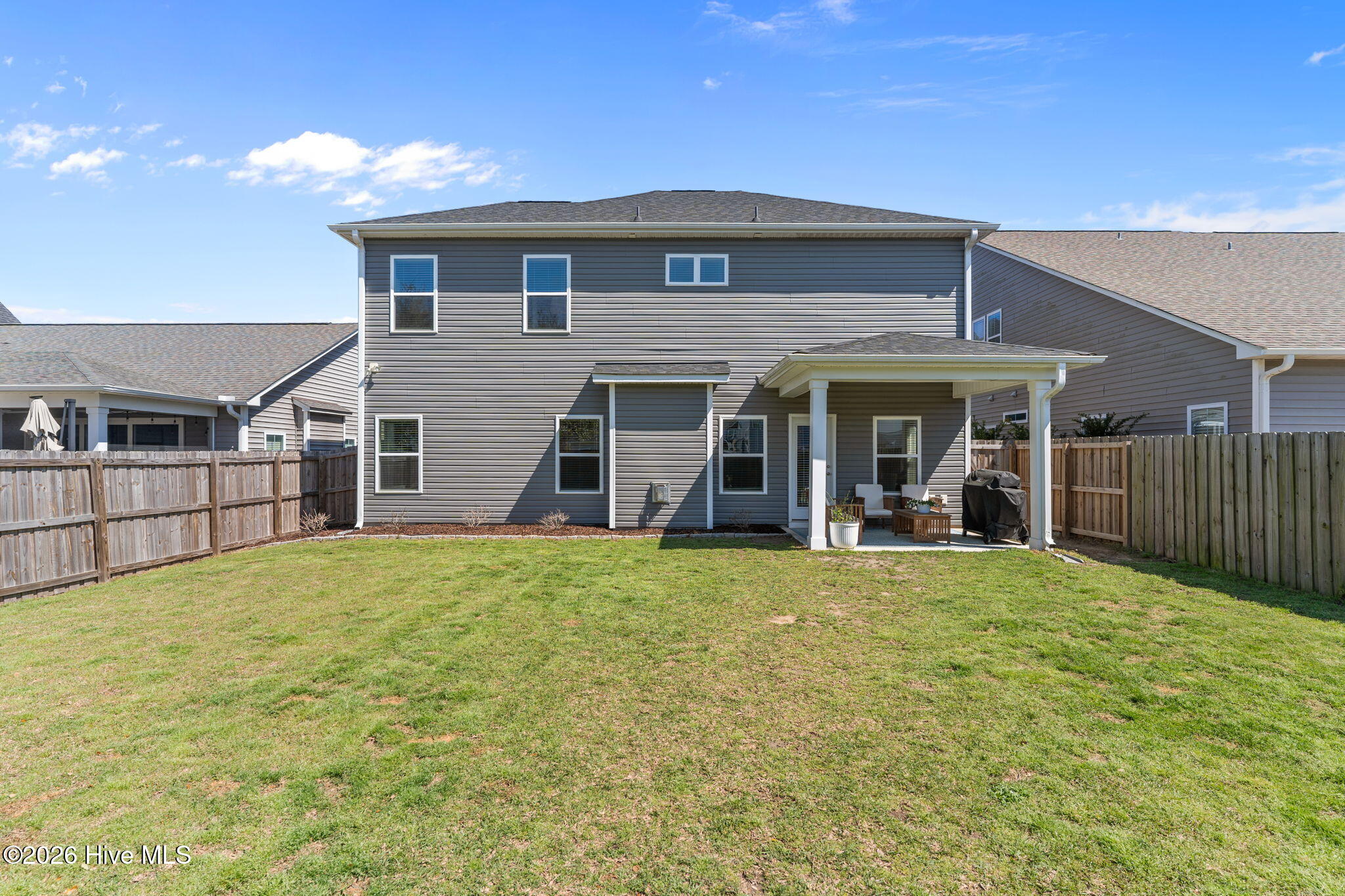 100557383 | Photo 51