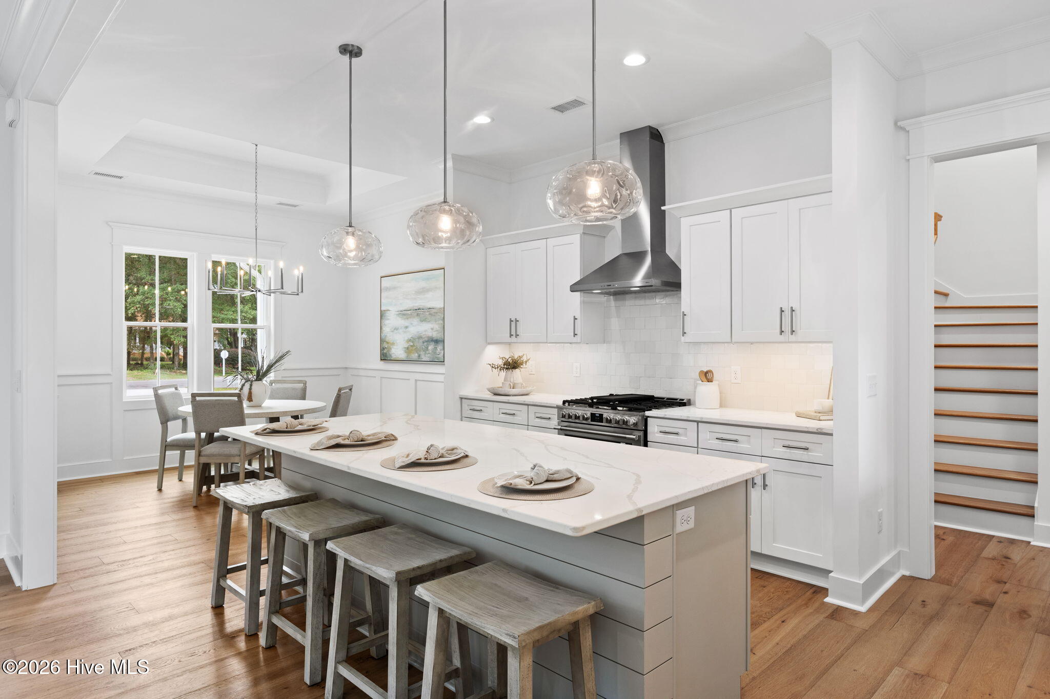 100569170 | Photo 13