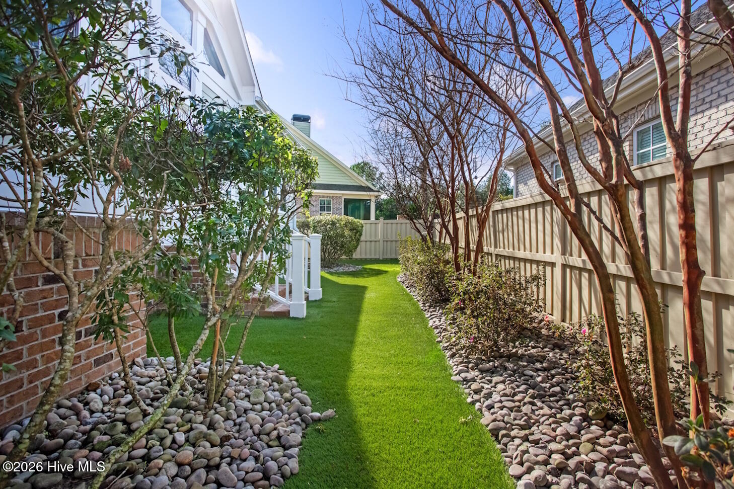 100551049 | Photo 14