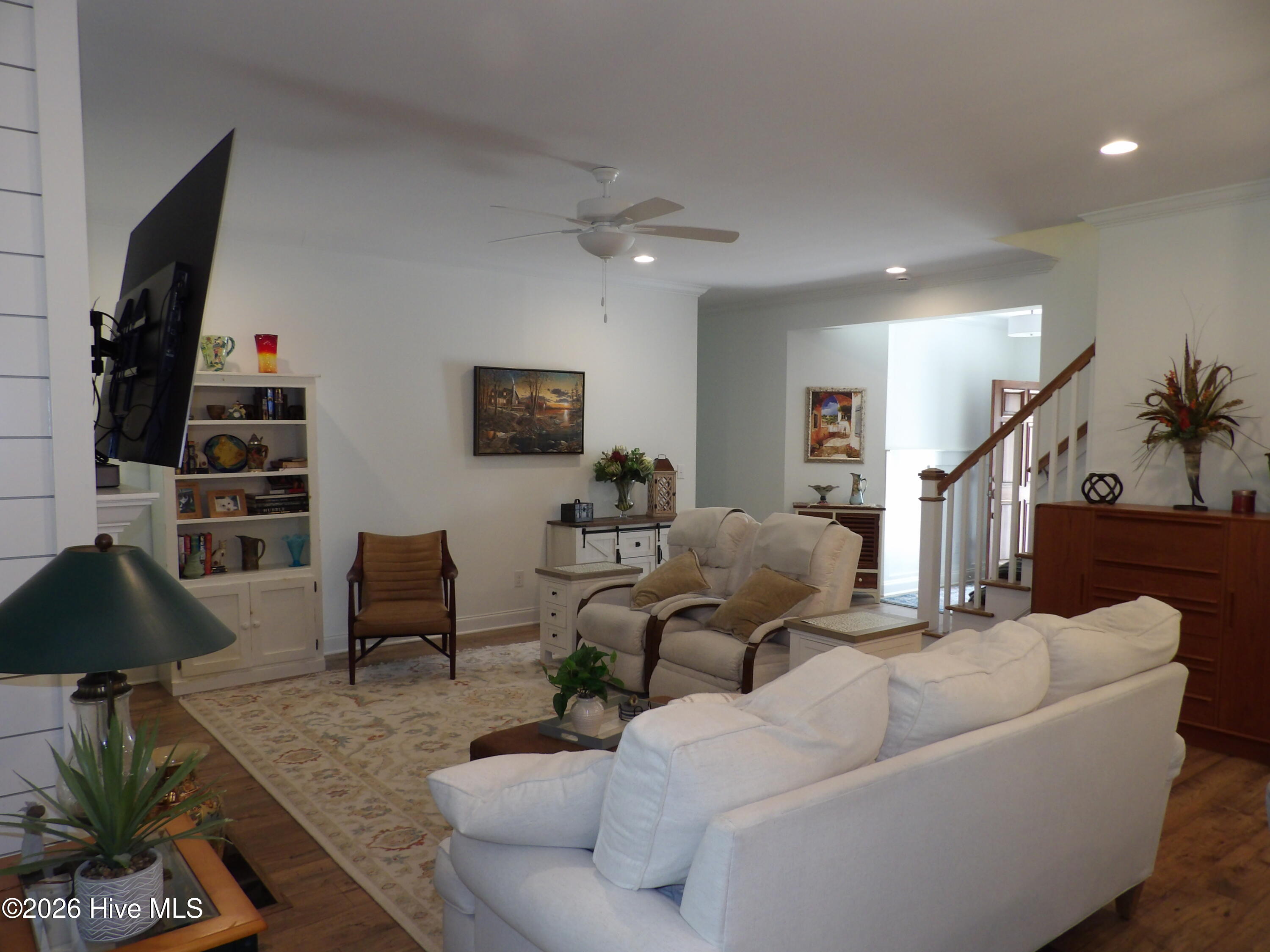 100561891 | Photo 10