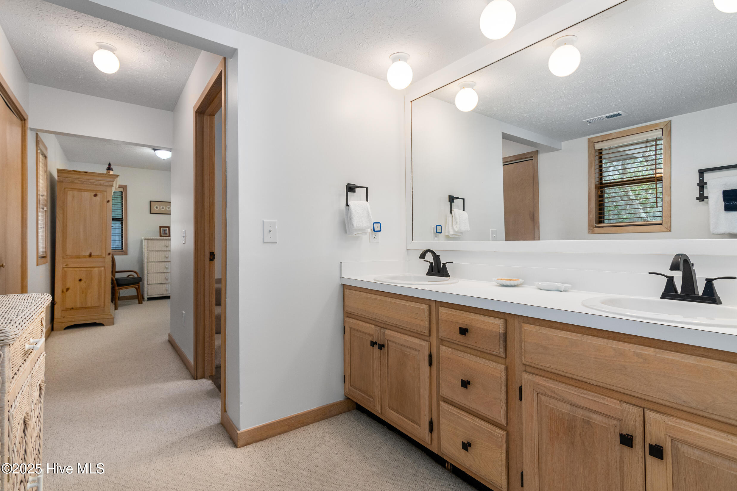 100526101 | Photo 22