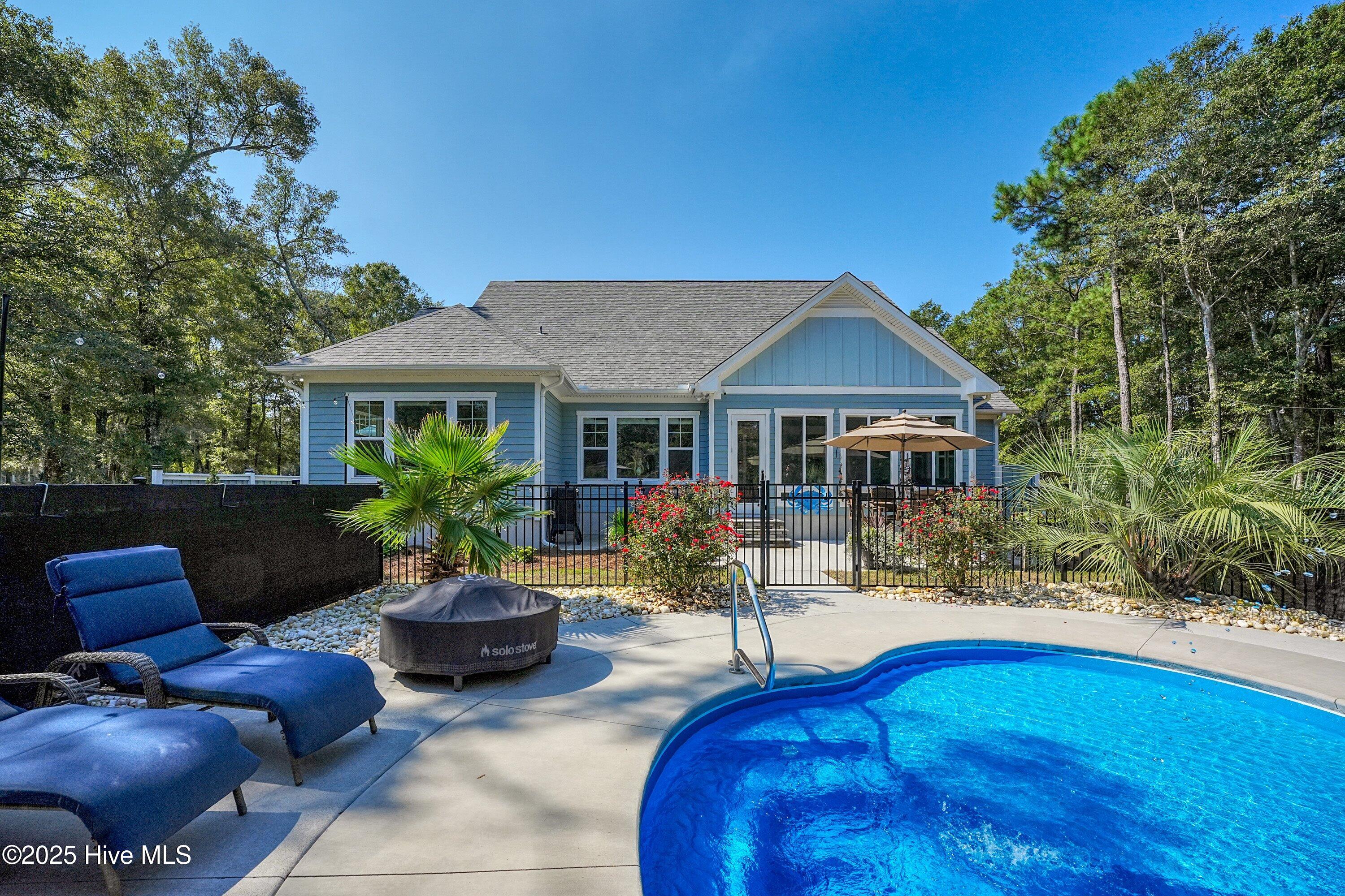 100526199 | Photo 33