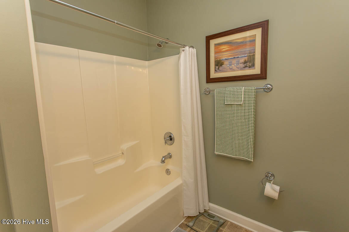 100496109 | Photo 29