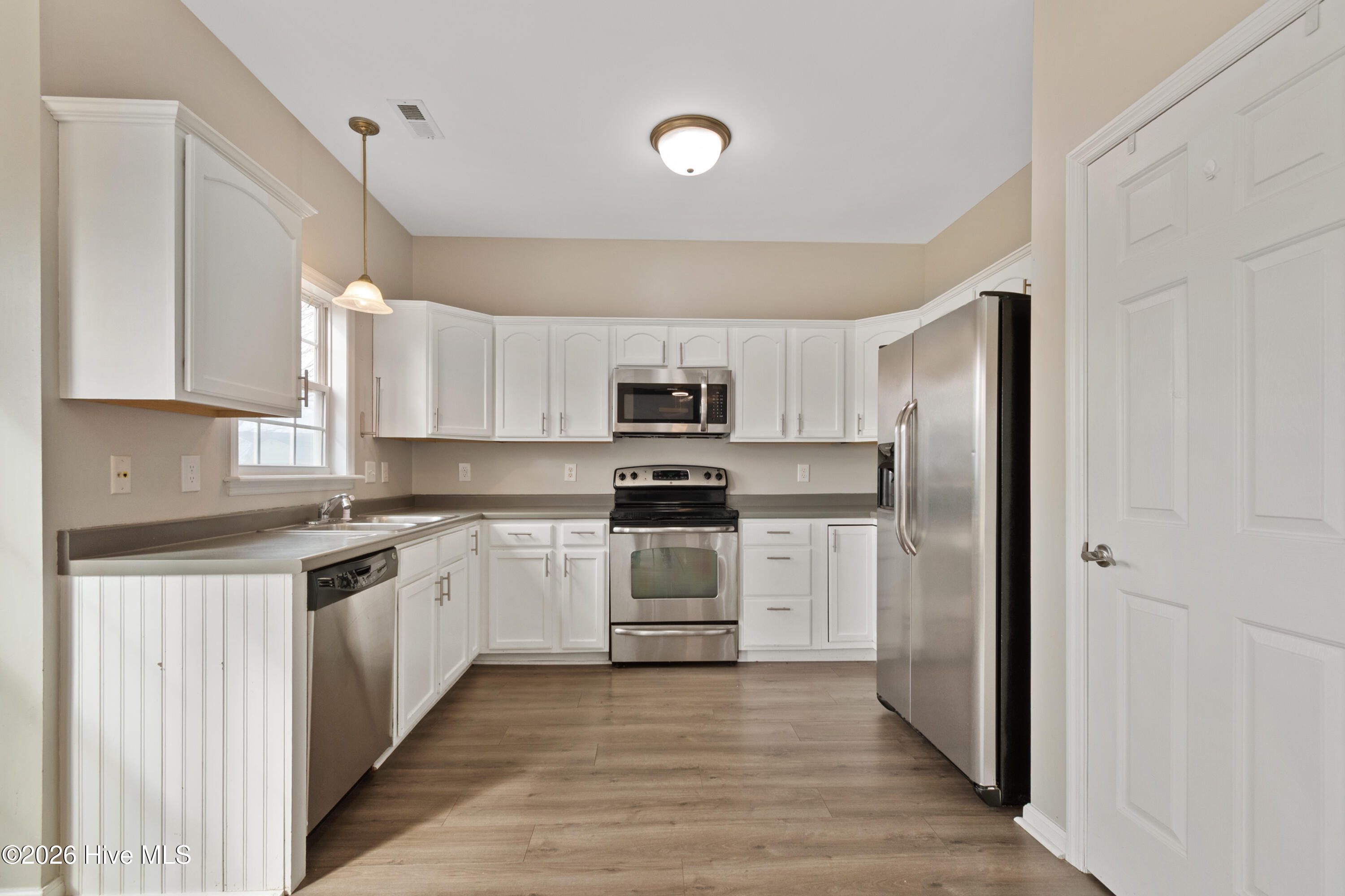 100551539 | Photo 13